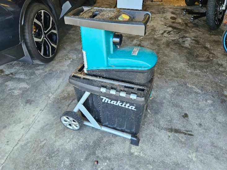 Makita ud2500 kvistkvern