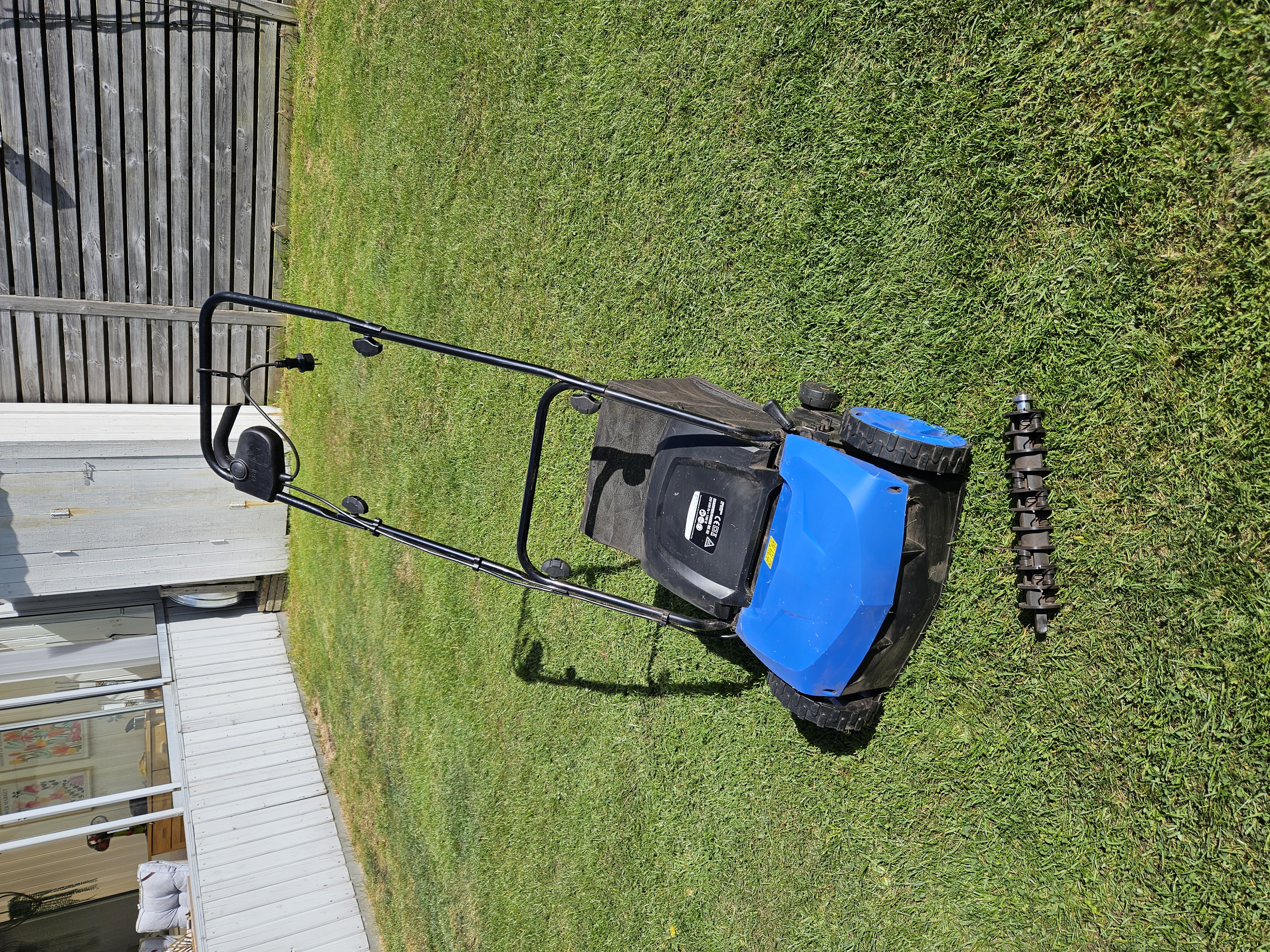 Vertikalskärare/mossrivare