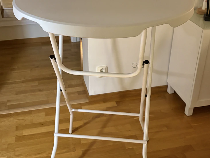 2st - 80cm diameter, runt ståbord