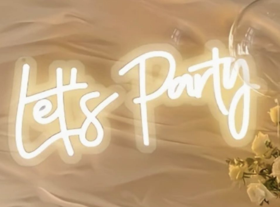 ✨ “let’s party” neon skilt ✨