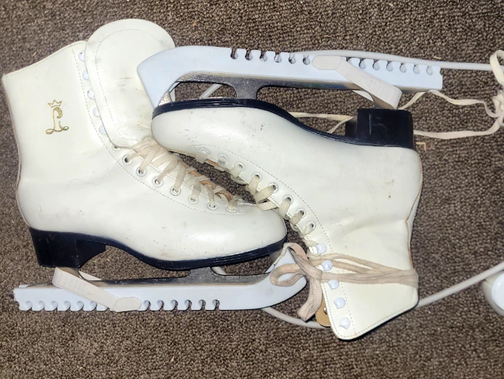 Kunstløpskøyter str 39