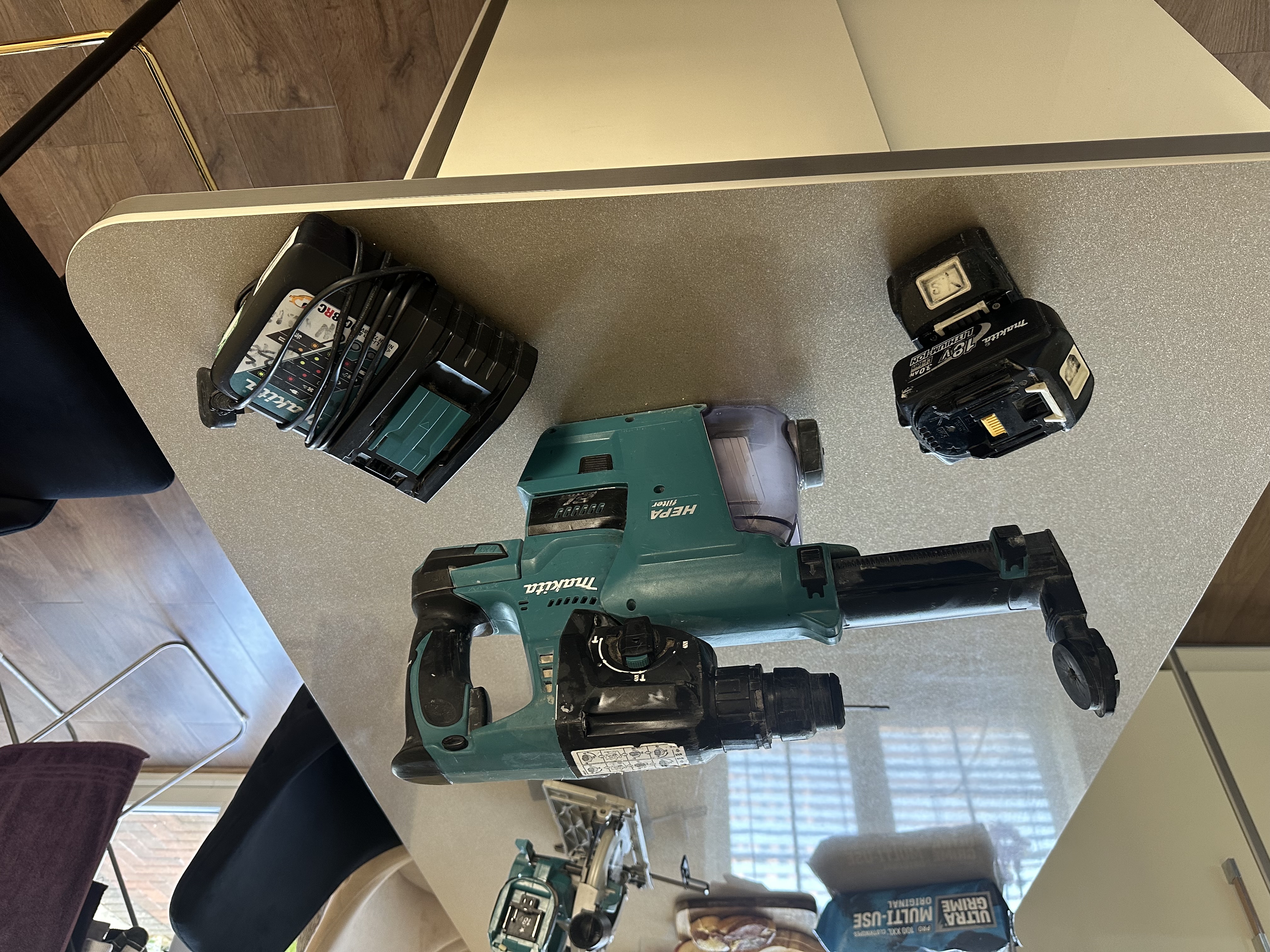 Makita hammer drill with hoover