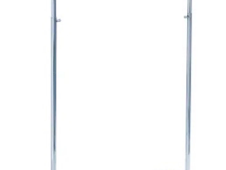 Klädställning för hängande kläder med hjul