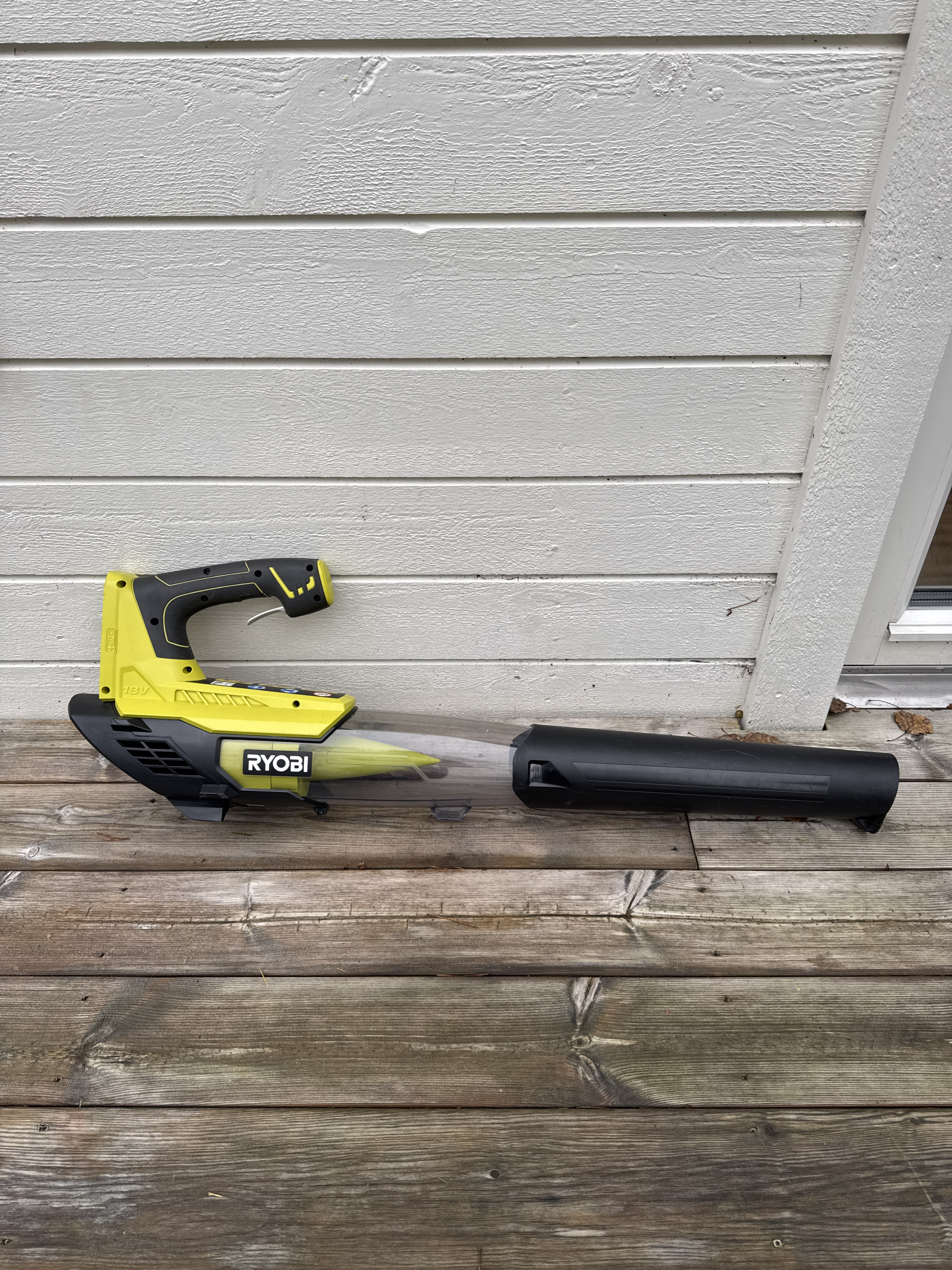 Ryobi lövblås