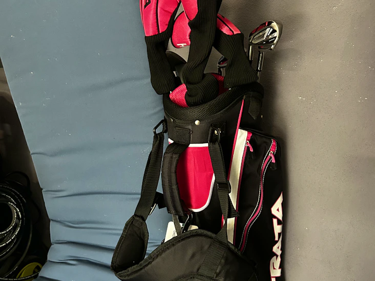 Women’s lefty clubs