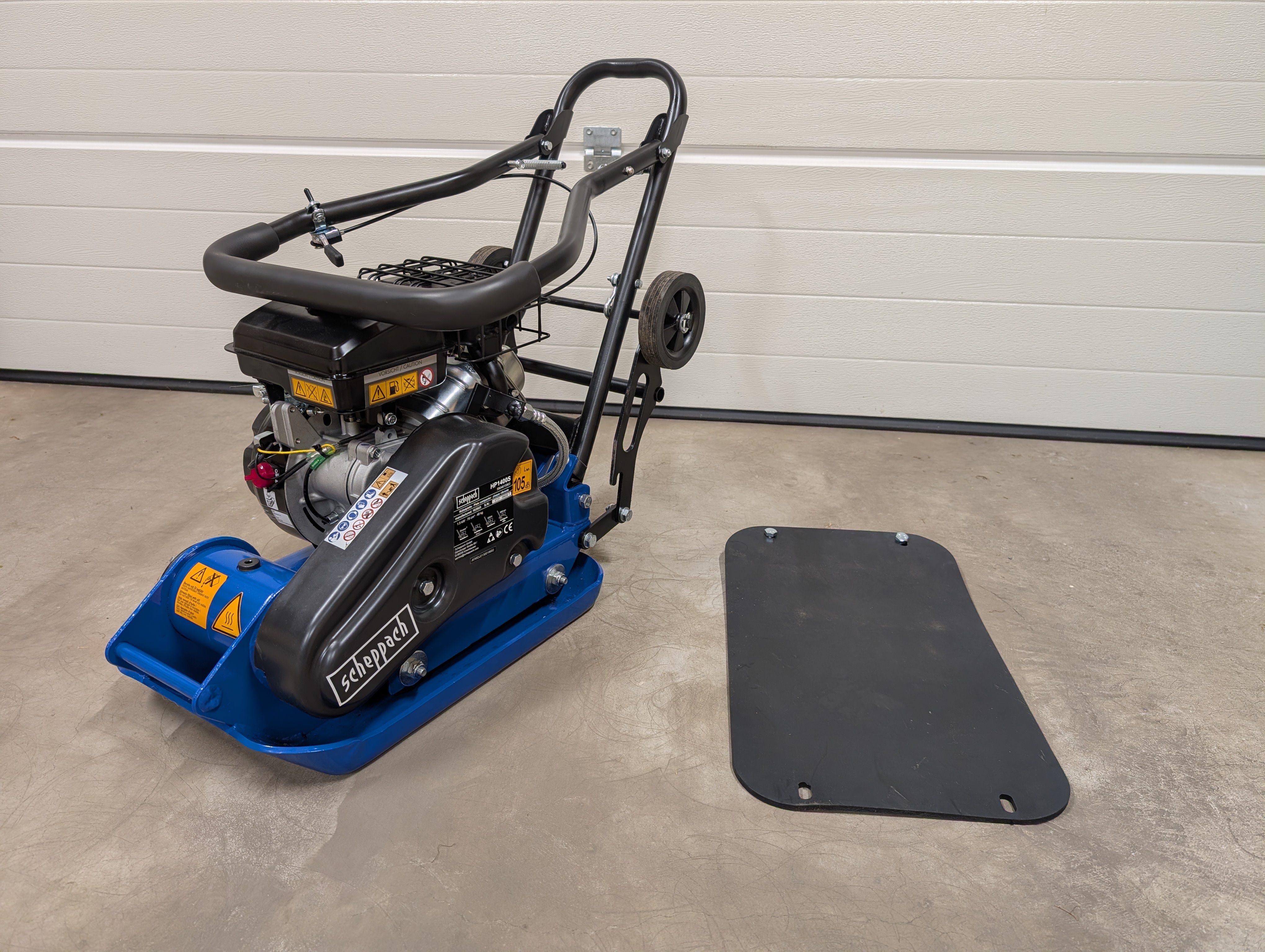 Markvibrator / vibroplatta scheppach hp1400s – inkl. gummimatta & transporthjul