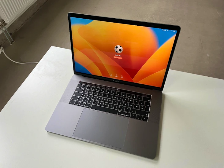 Apple macbook pro 16.2", m1 max, 1tb, 32gb