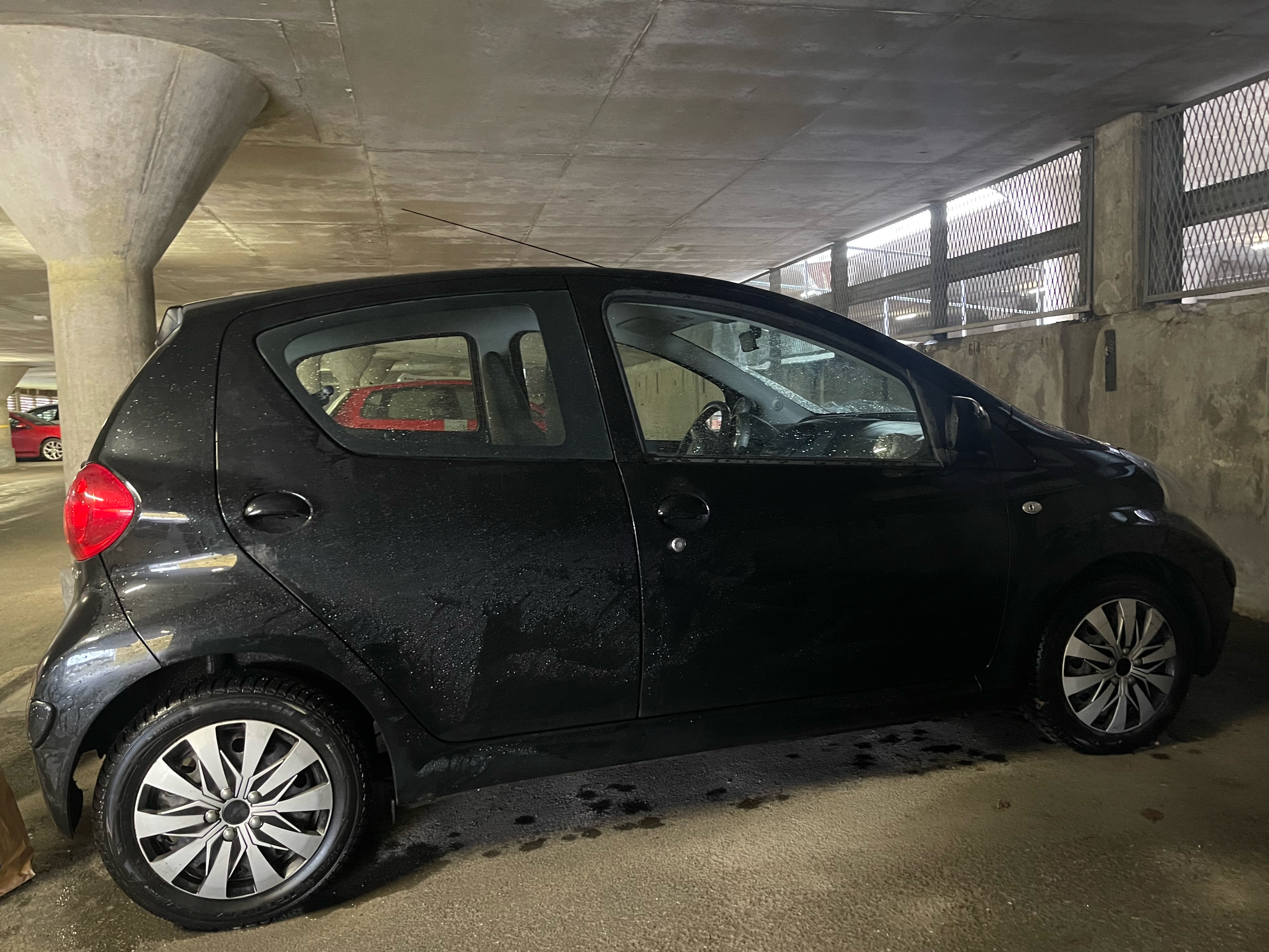 Övningskörning? liten pigg toyota aygo, manuell