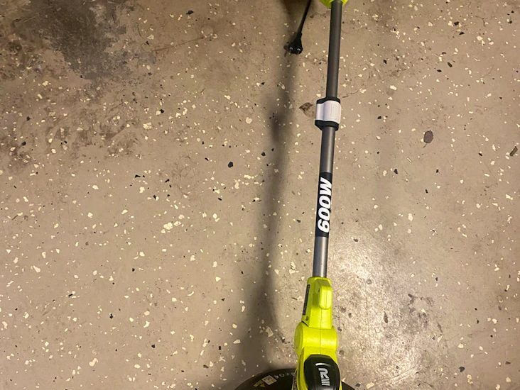 Elektrisk röjsåg/trimmer