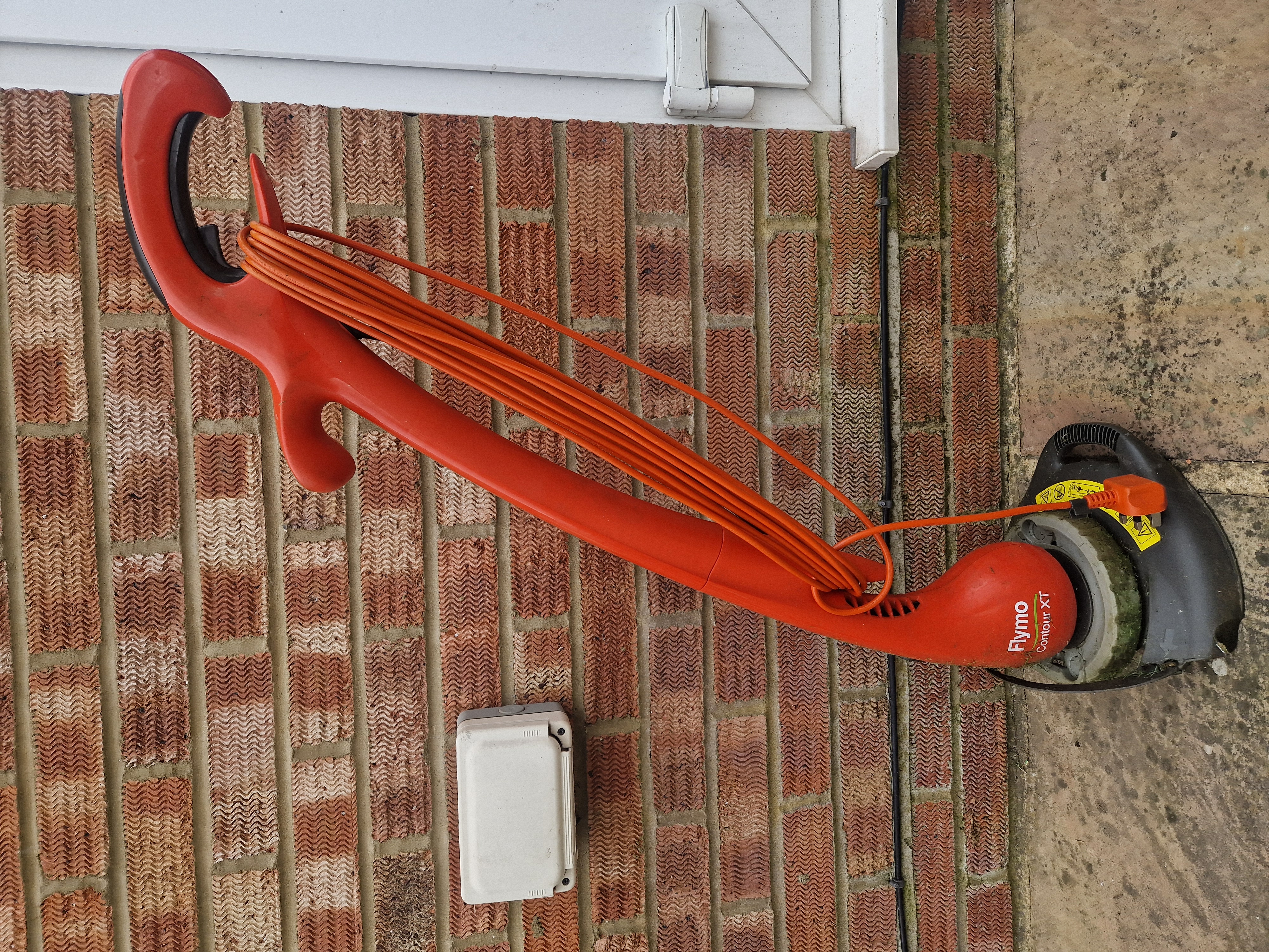 Flymo grass strimmer