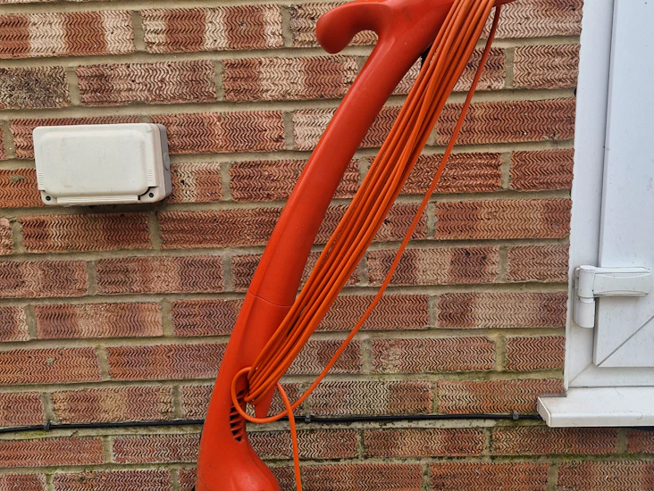 Flymo grass strimmer