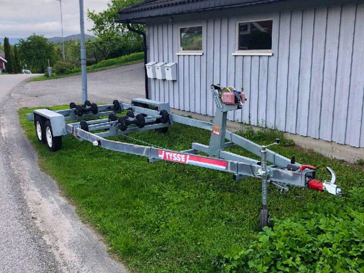Tysse båt henger utleie