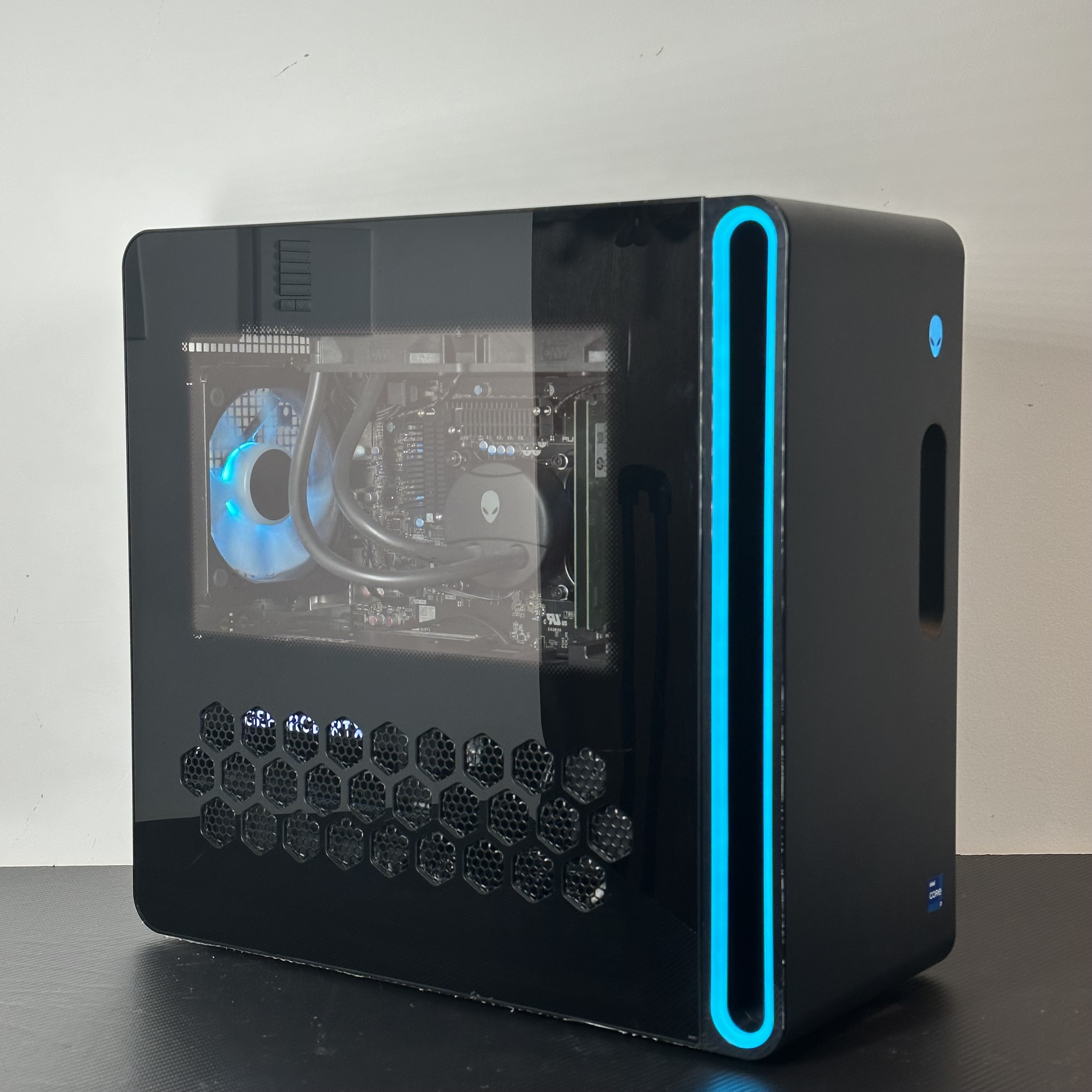 High spec gaming/live streaming pc alienware i7-12700f rtx 4070 16gb 1tb