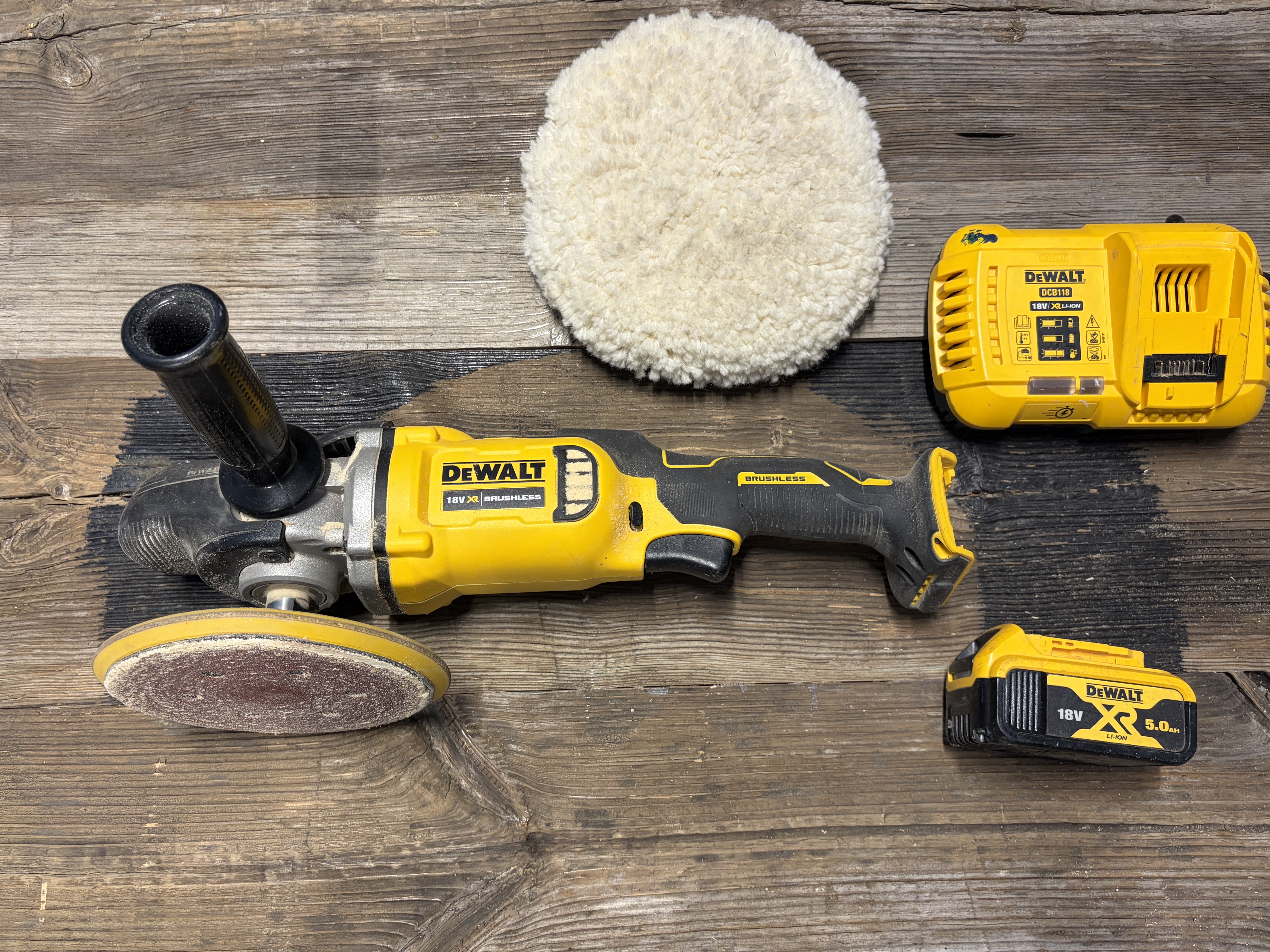 Dewalt dcm849 18v xr poleringsmaskin med batteri og lader
