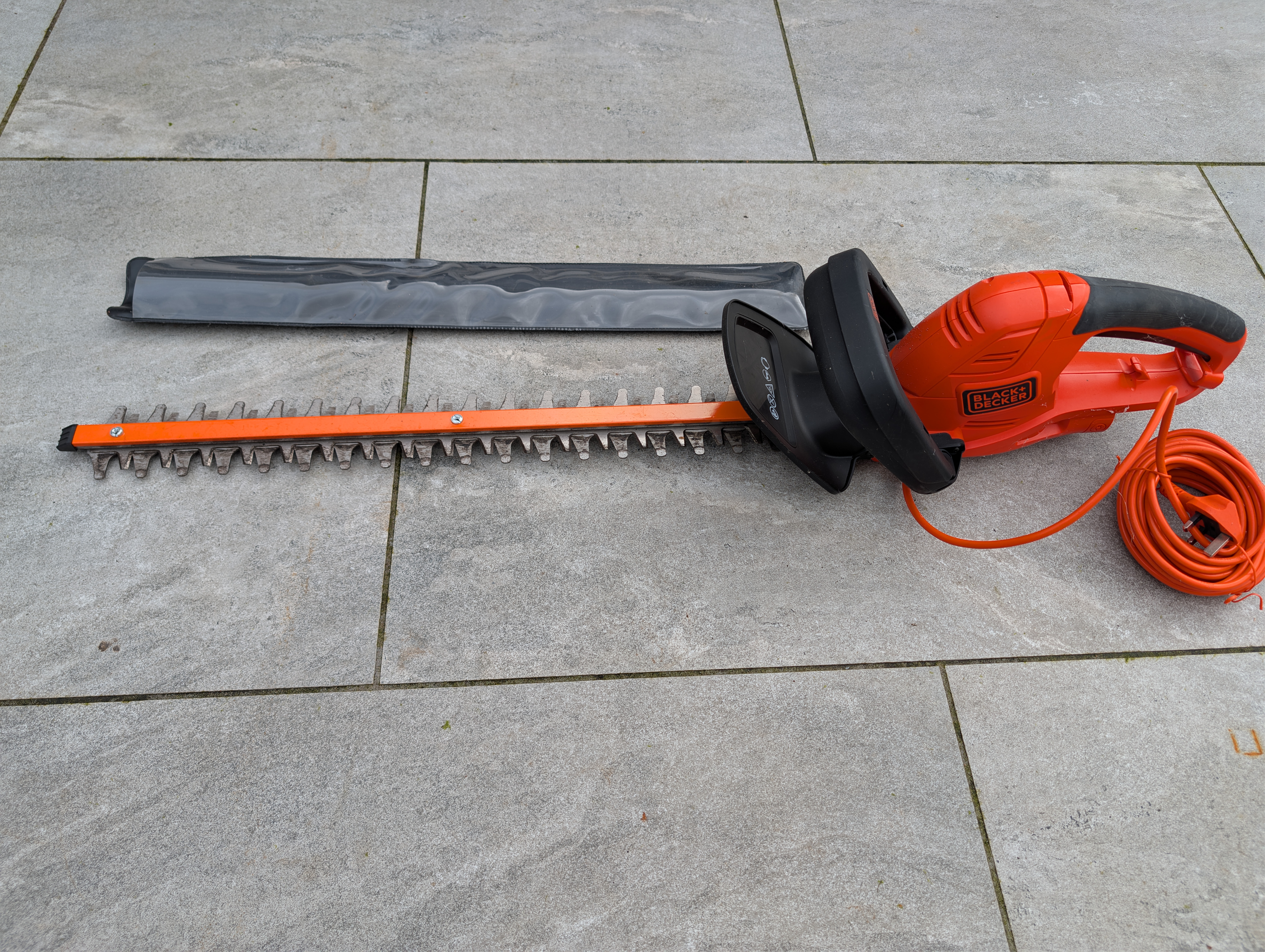 Black+decker hedge trimmer