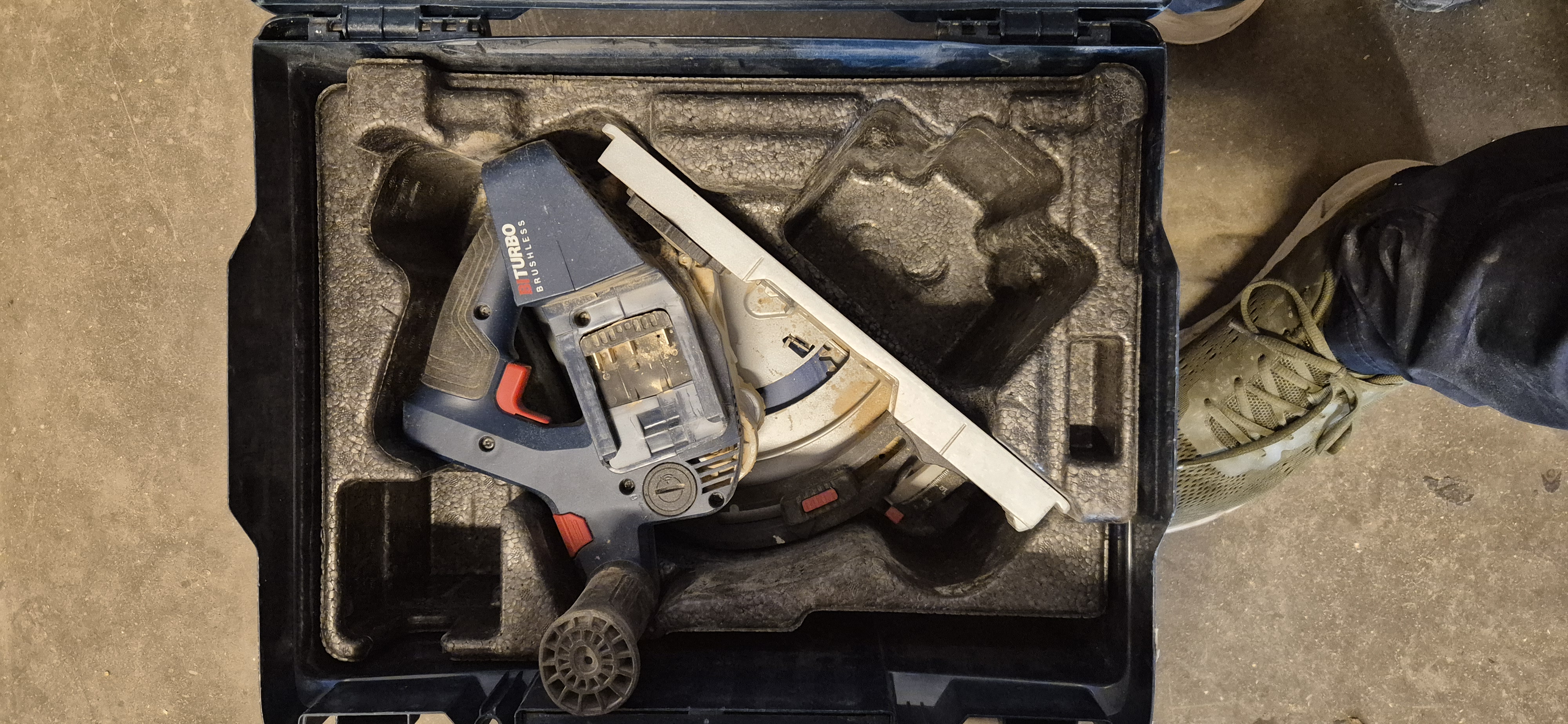  til leie: bosch gkt 18v-52 gc