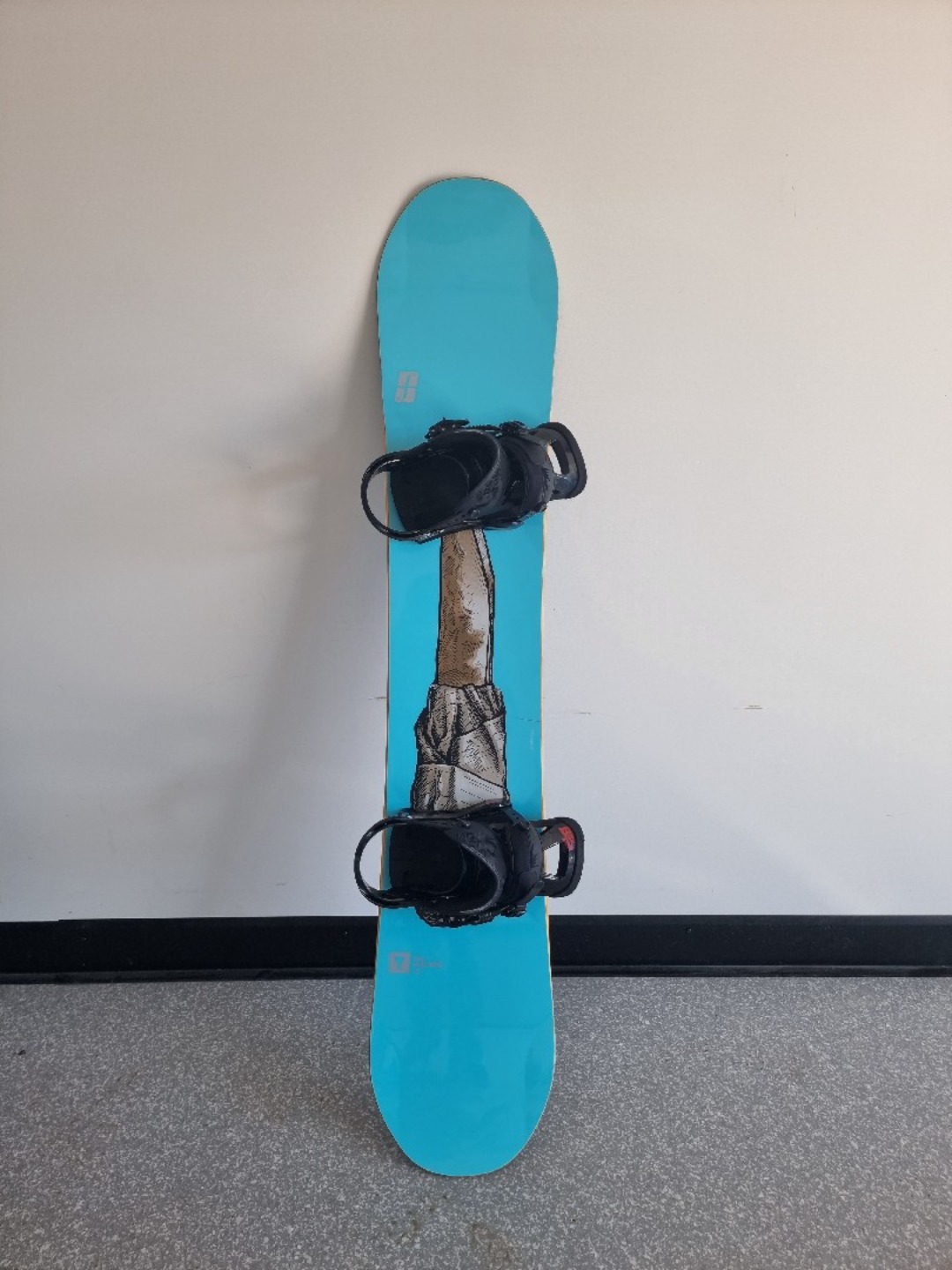 Snowboard (155 cm) med sko (str 44)