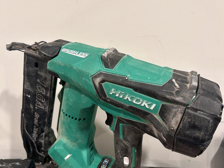 Spikerpistol til listing