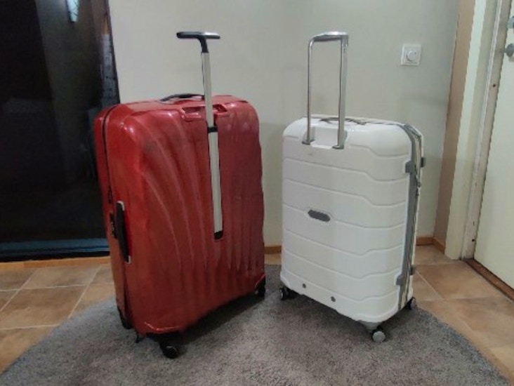 Suurikokoinen matkalaukku (xxl & l) ja vaaka