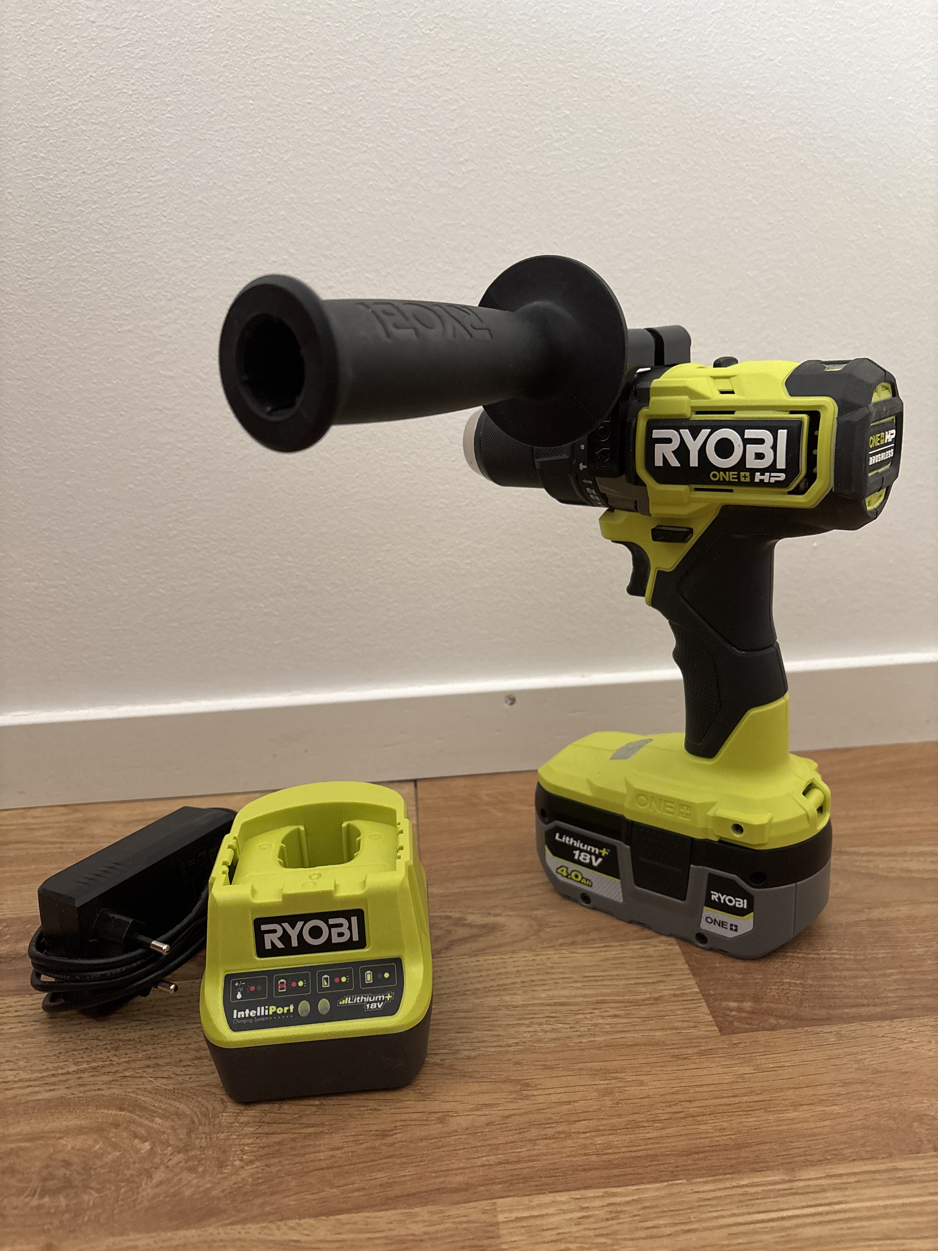 Ryobi one+ borrskruvdragare med slag