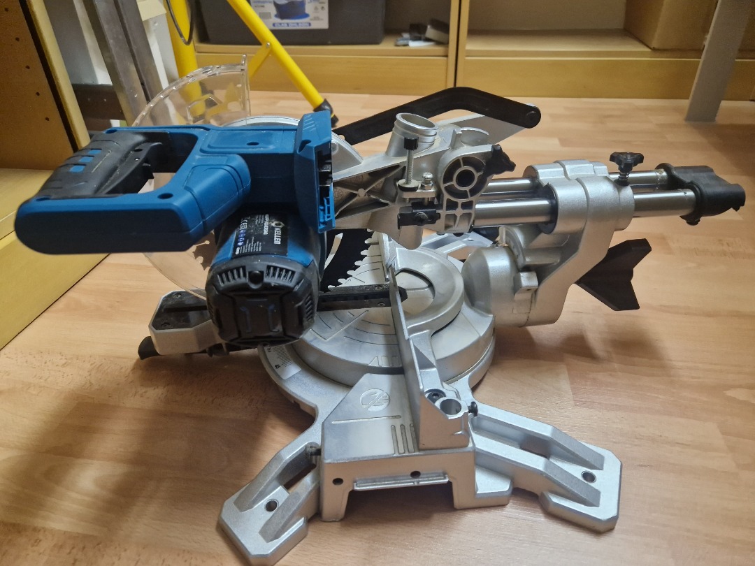 Ny kapp og gjærsag og drill 18 volt