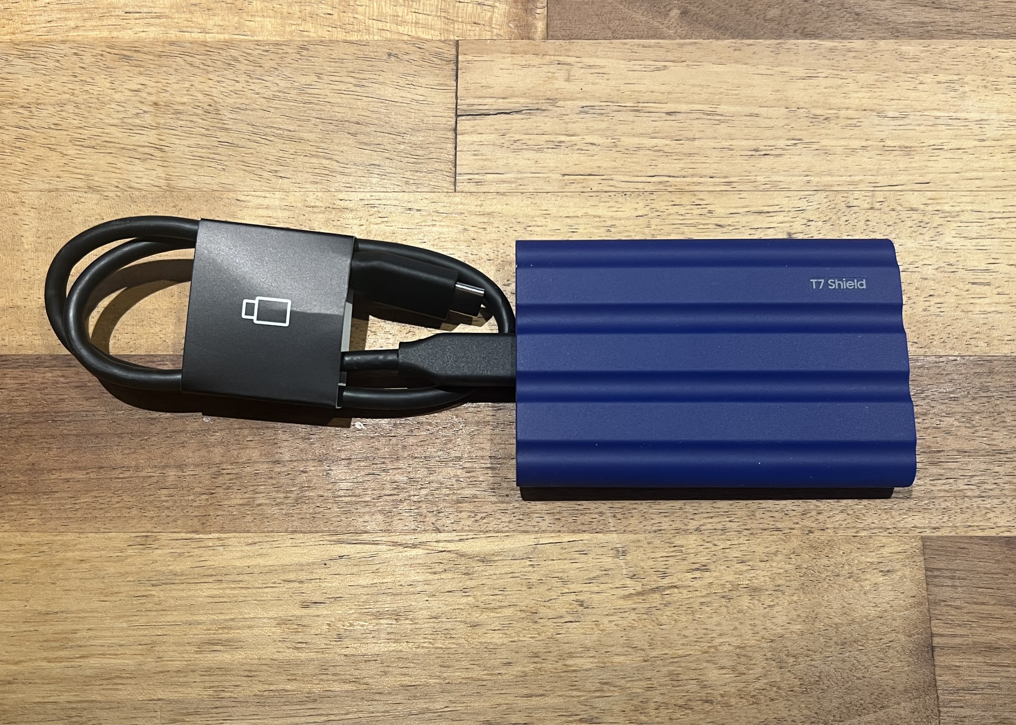 Samsung t7 2tb shield portable external ssd