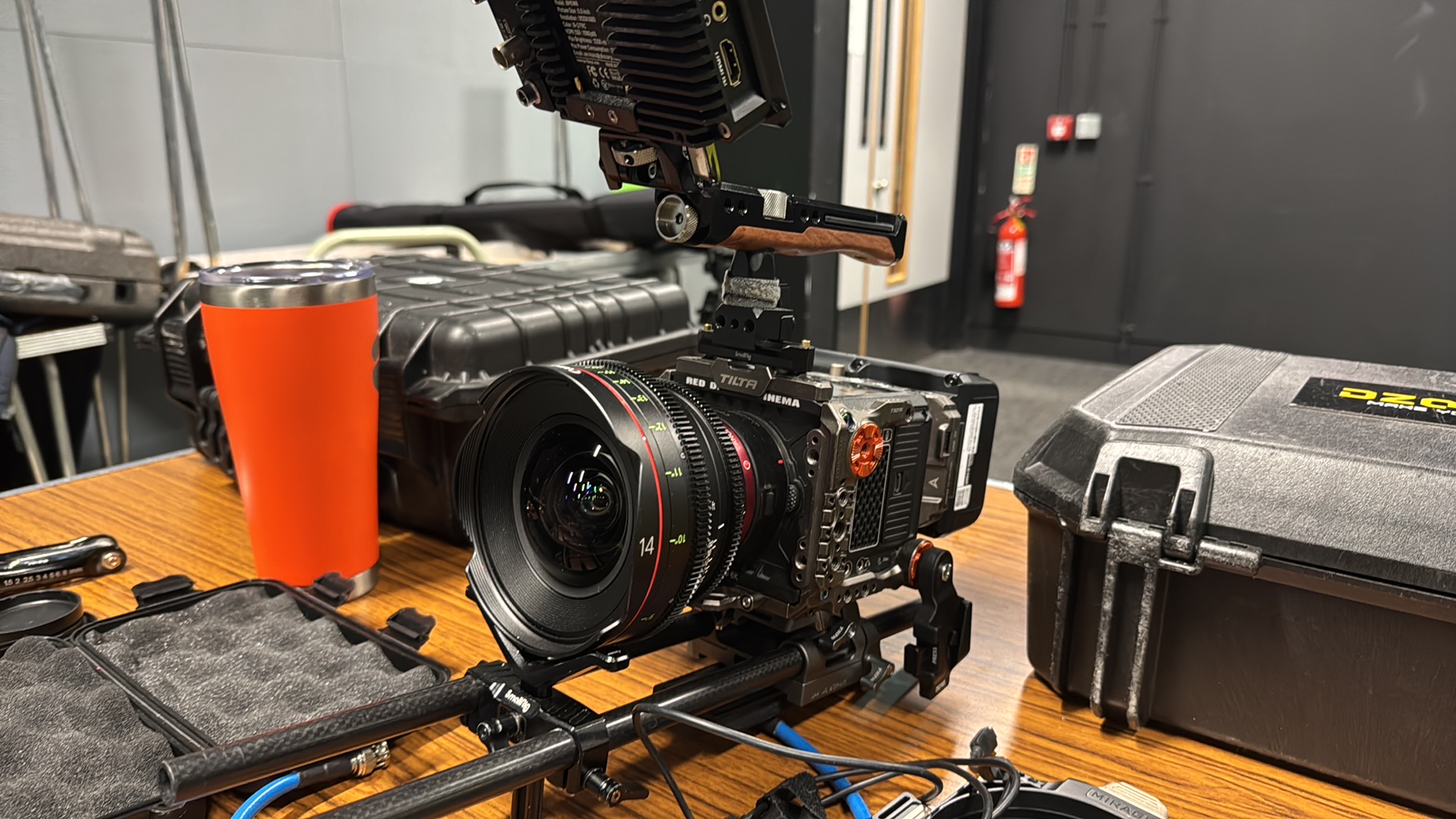 Red komodo 6k (super 35, 16+ stops dynamic range)