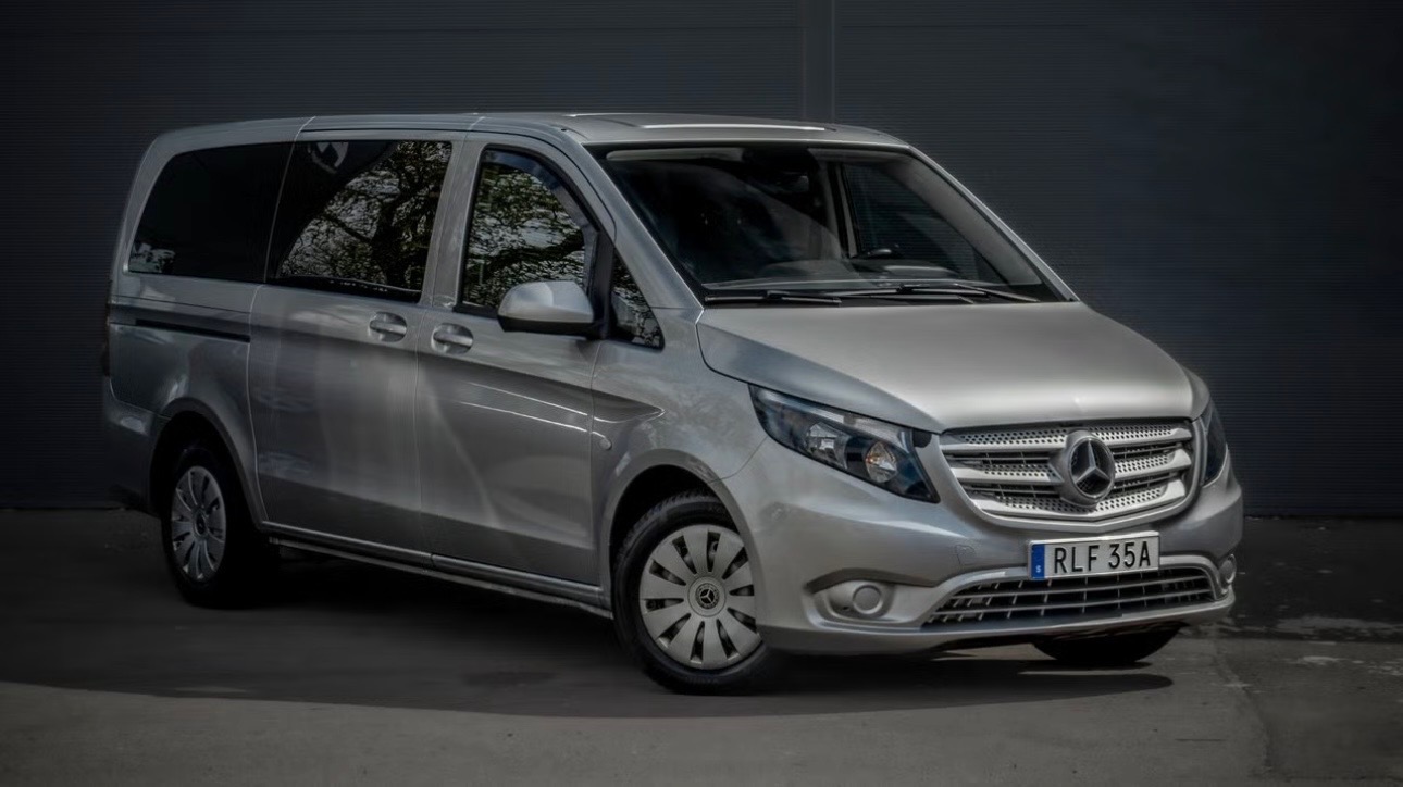 Mercedes vito tourer automat – 9 sitsig minibuss 