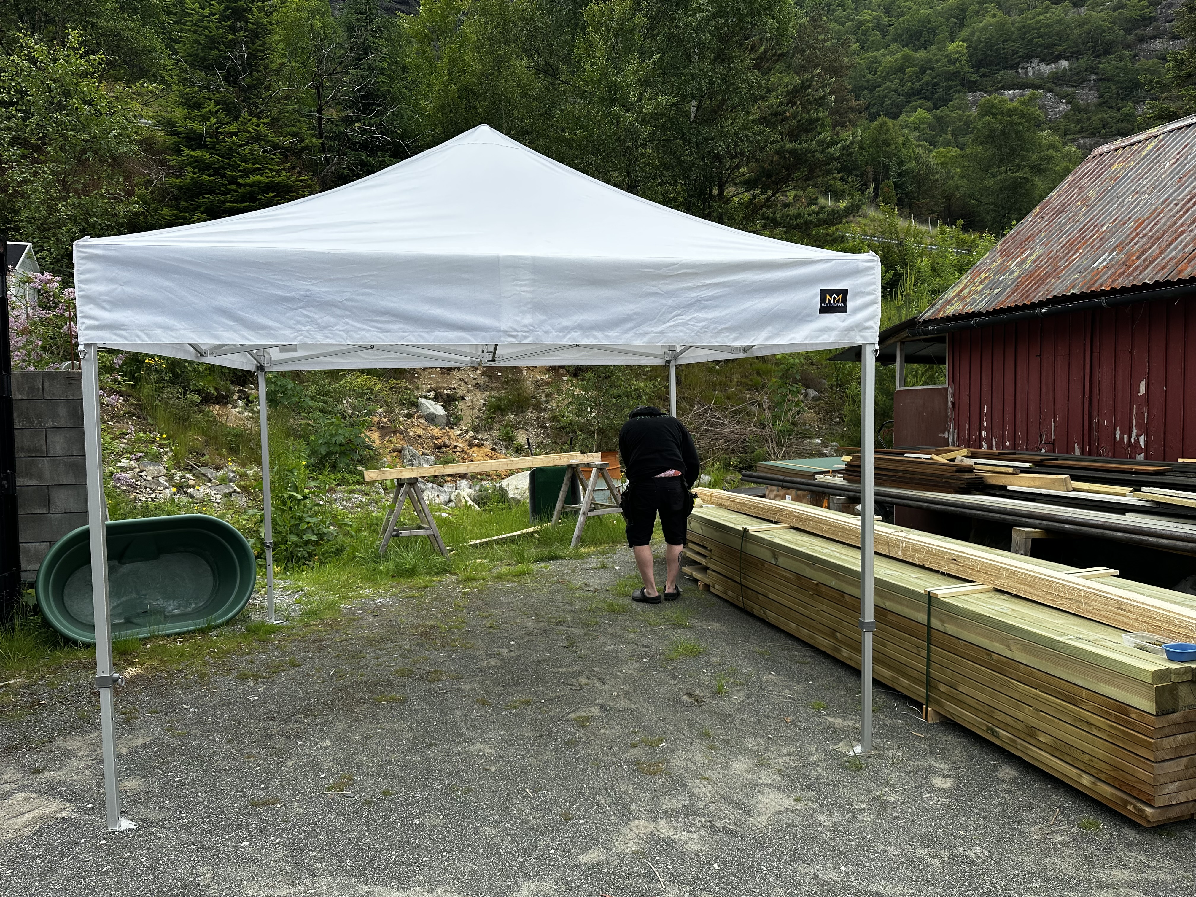 Marked/ hage telt leies ut
