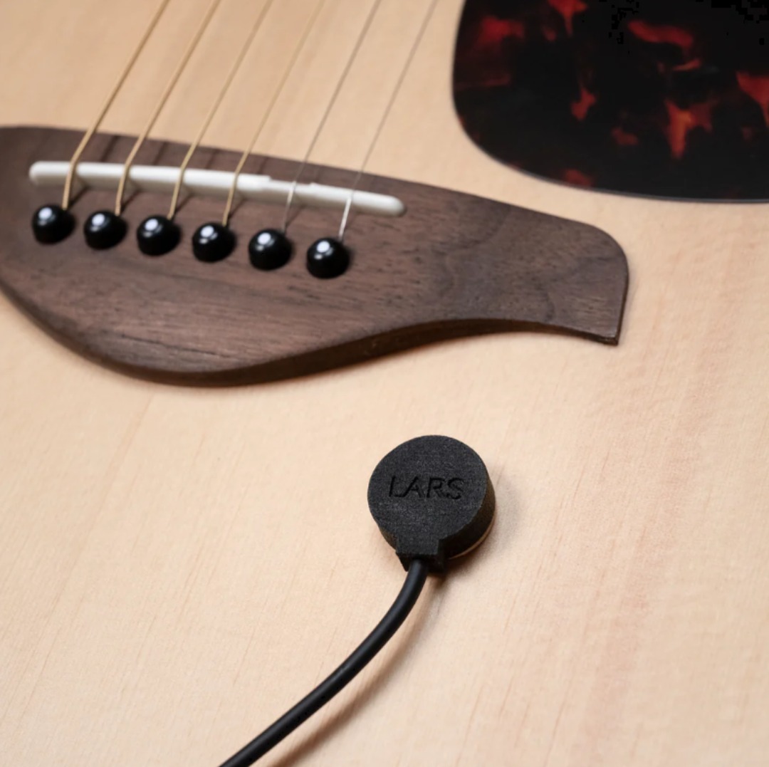 Lars microphone for acoustic instruments