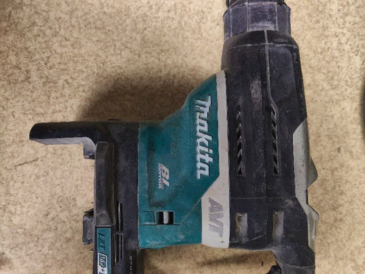 Makita dhr400