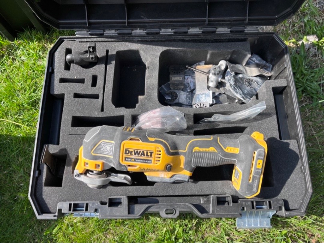 Multiverktøy/"feinsag" fra dewalt på batteri