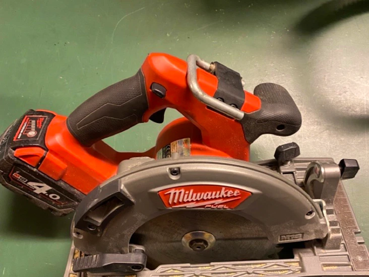 Batteridriven cirkelsåg