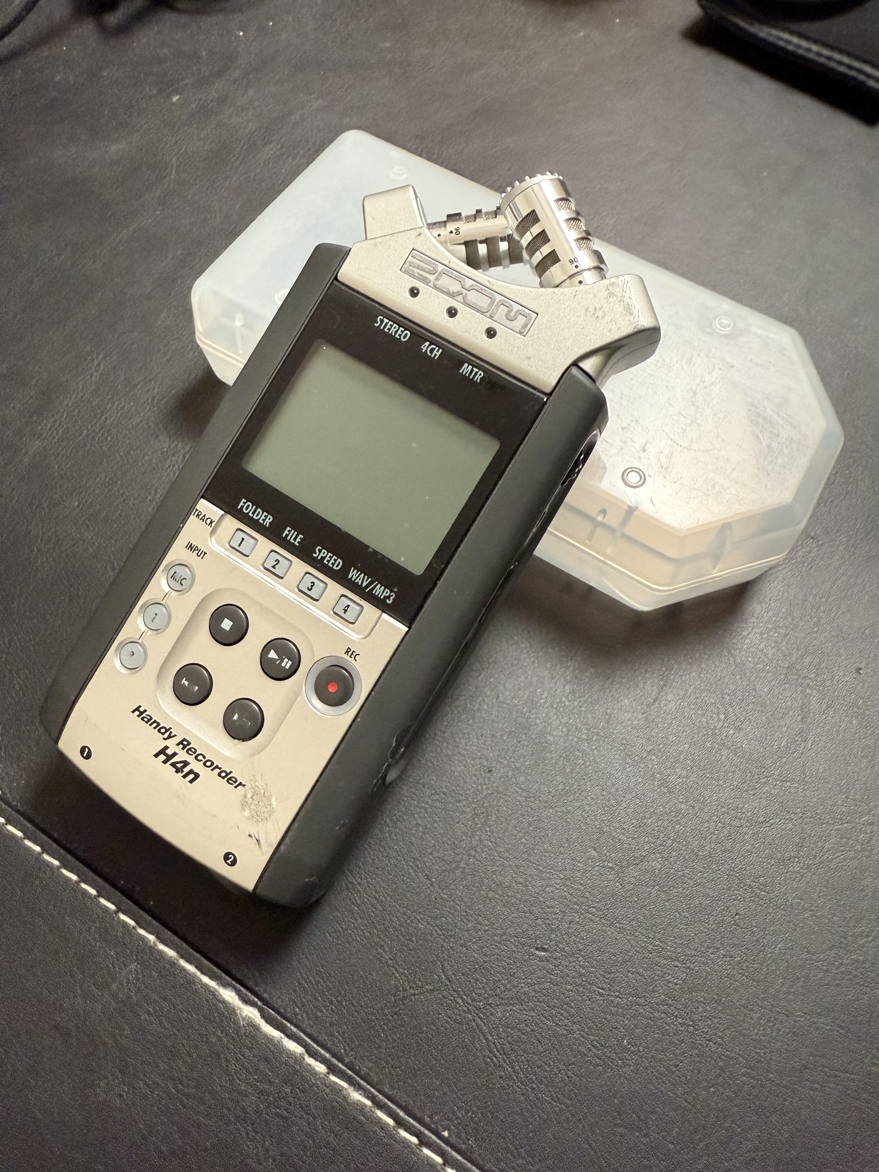 Zoom h4n audio recorder