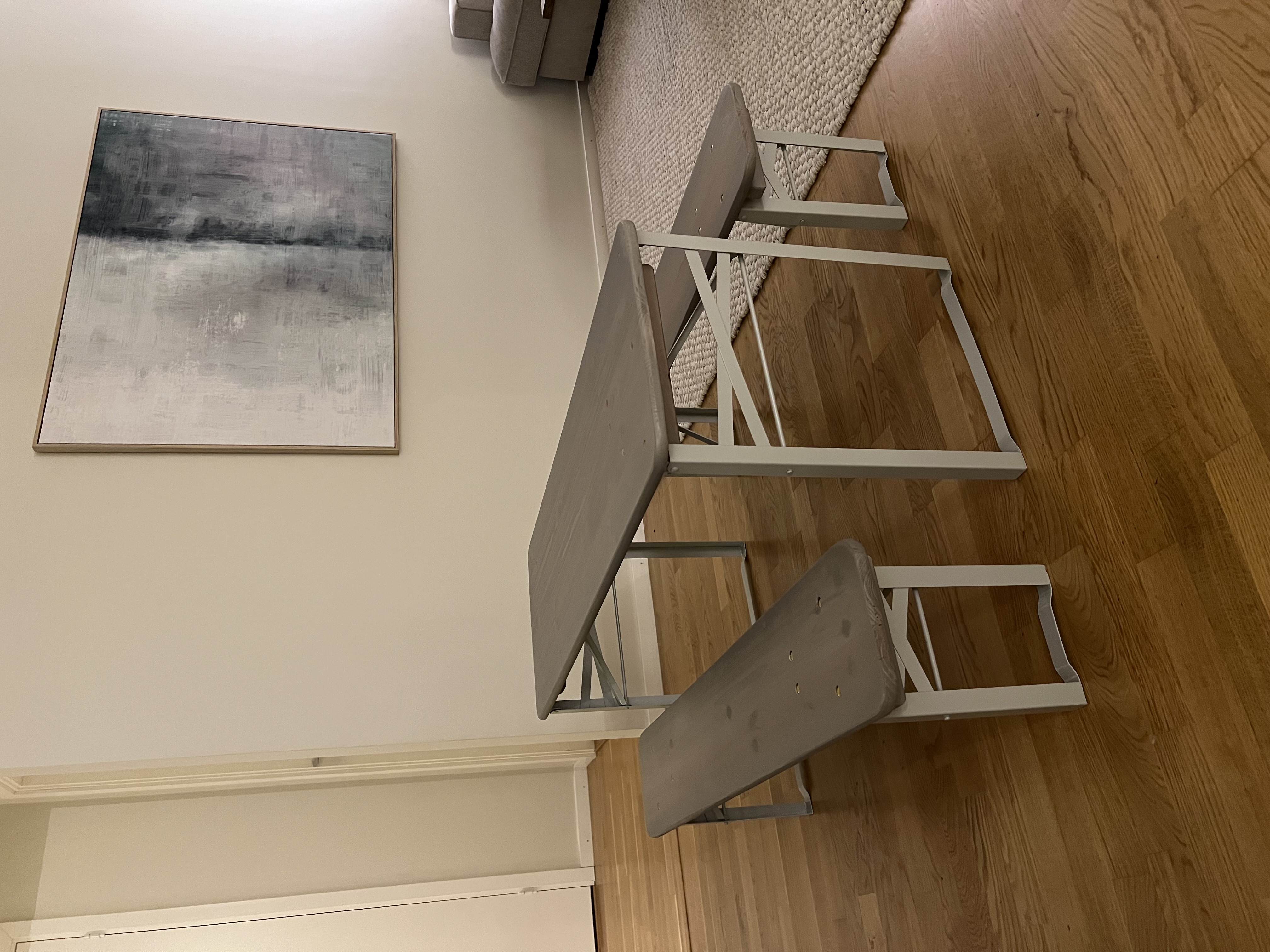 Bänkar och bord för barn ( finns två uppsättningar)