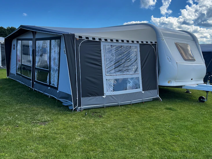 Husvagn hobby 560 ul