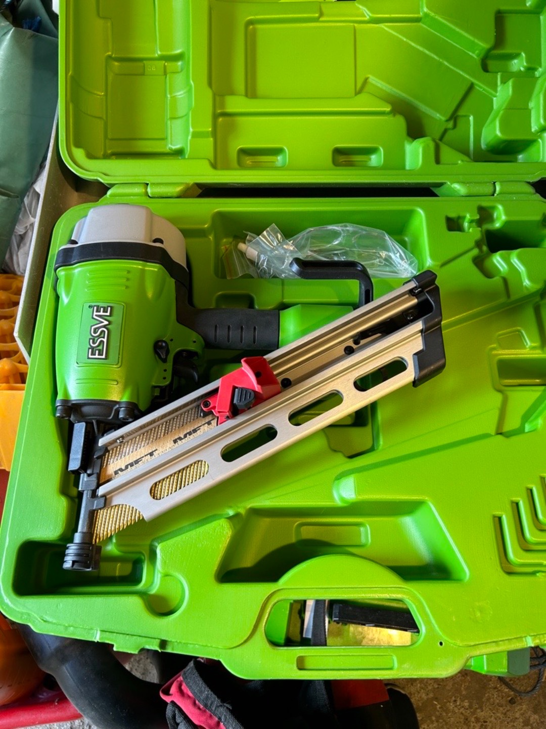 Essve trykkluft spikerpostol