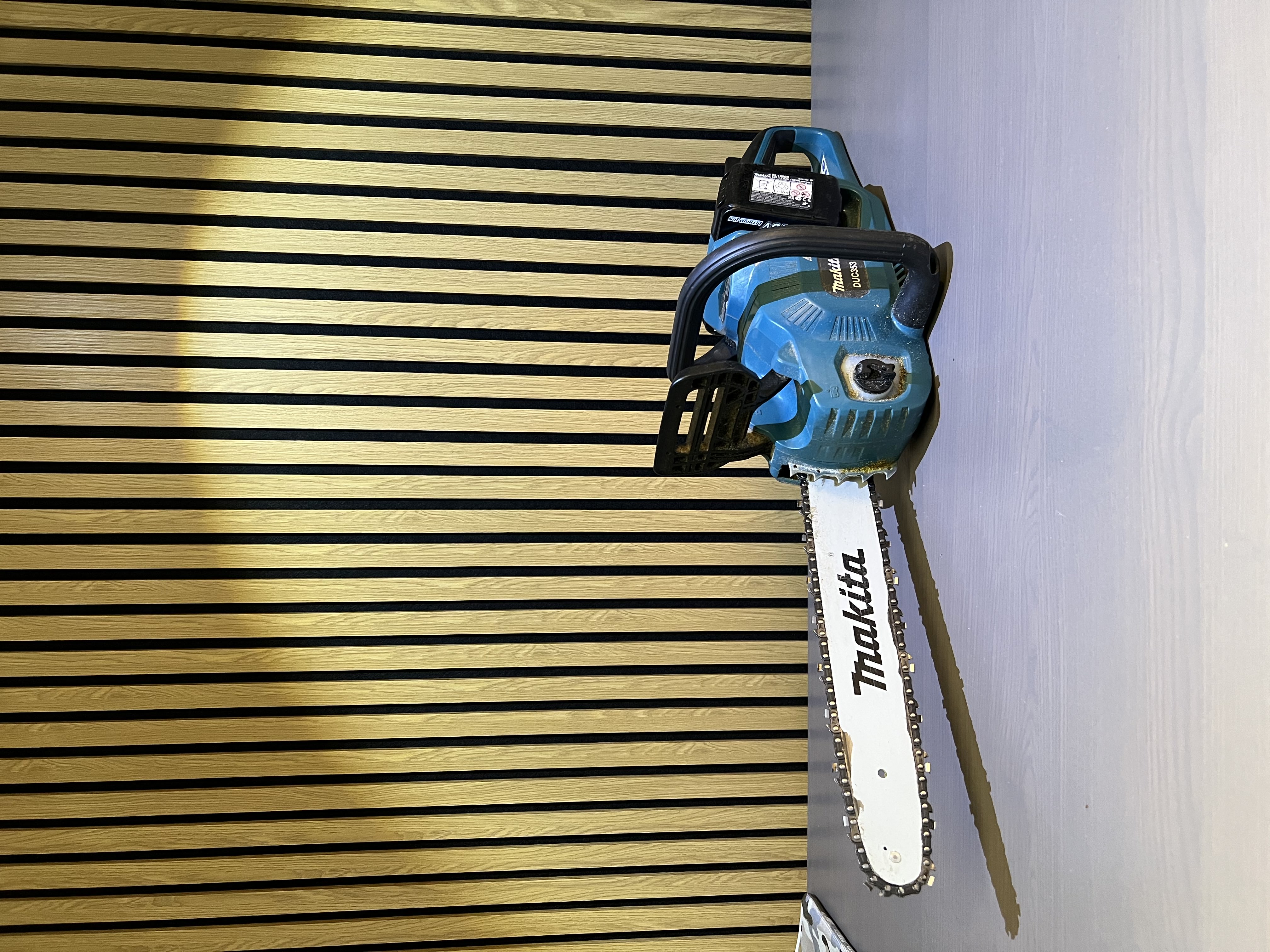 Makita duc353 akkukäyttöinen moottorisaha