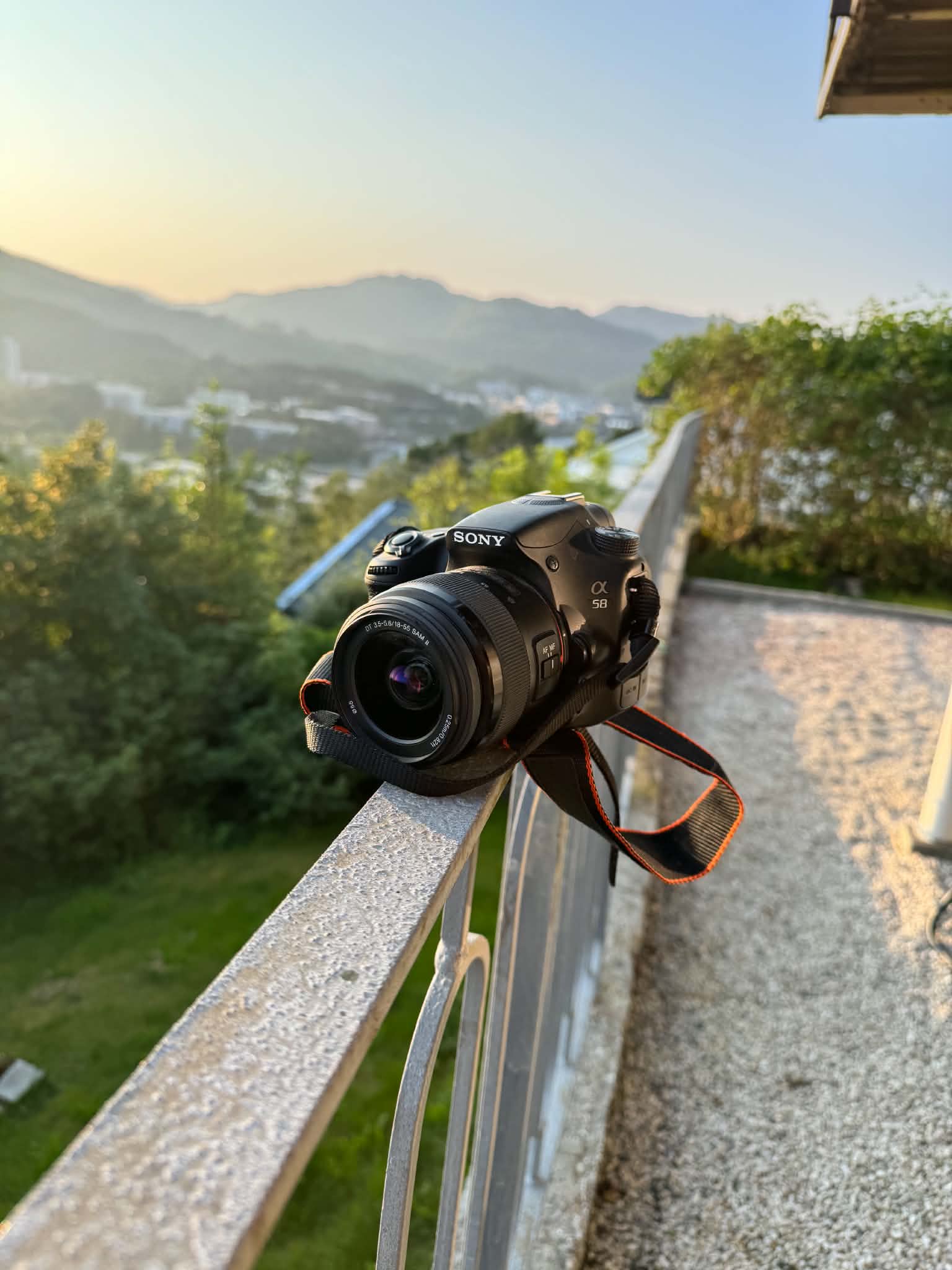 Speilreflekskamera til leie – sony a58 med objektiv – perfekt for ferie, familie og nybegynnere