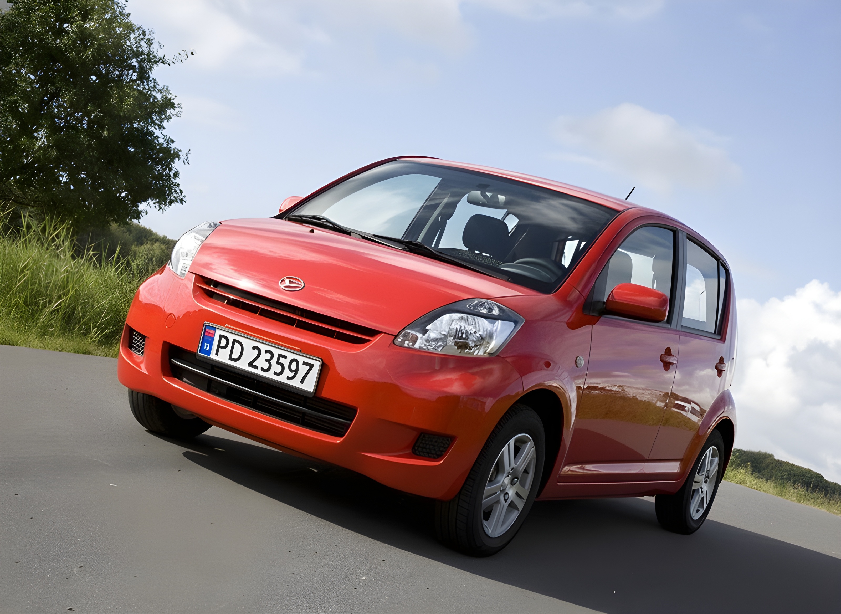 Leiebil - daihatsu sirion 5-seter automat 