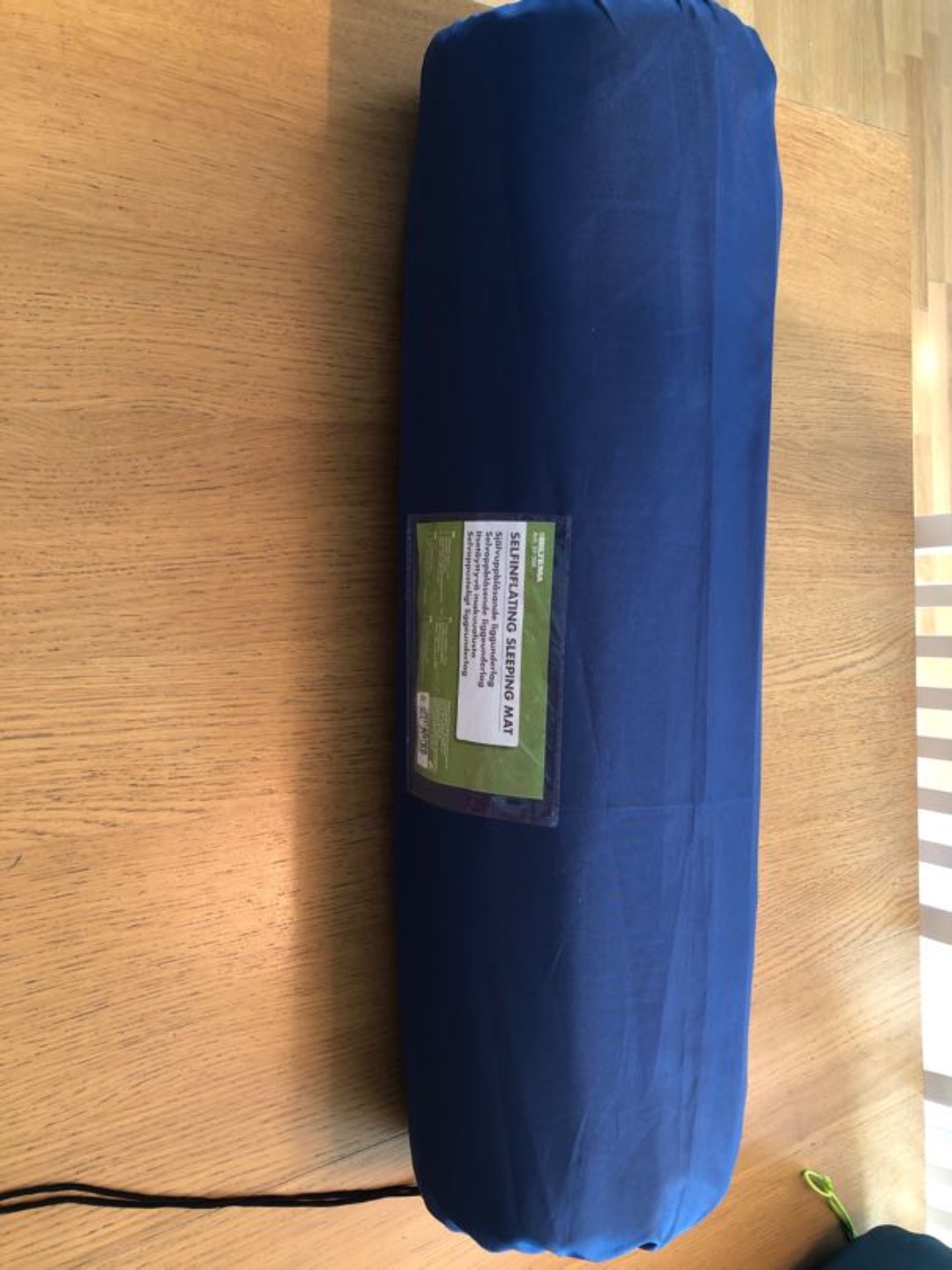 Självuppblåsande liggunderlag (1)