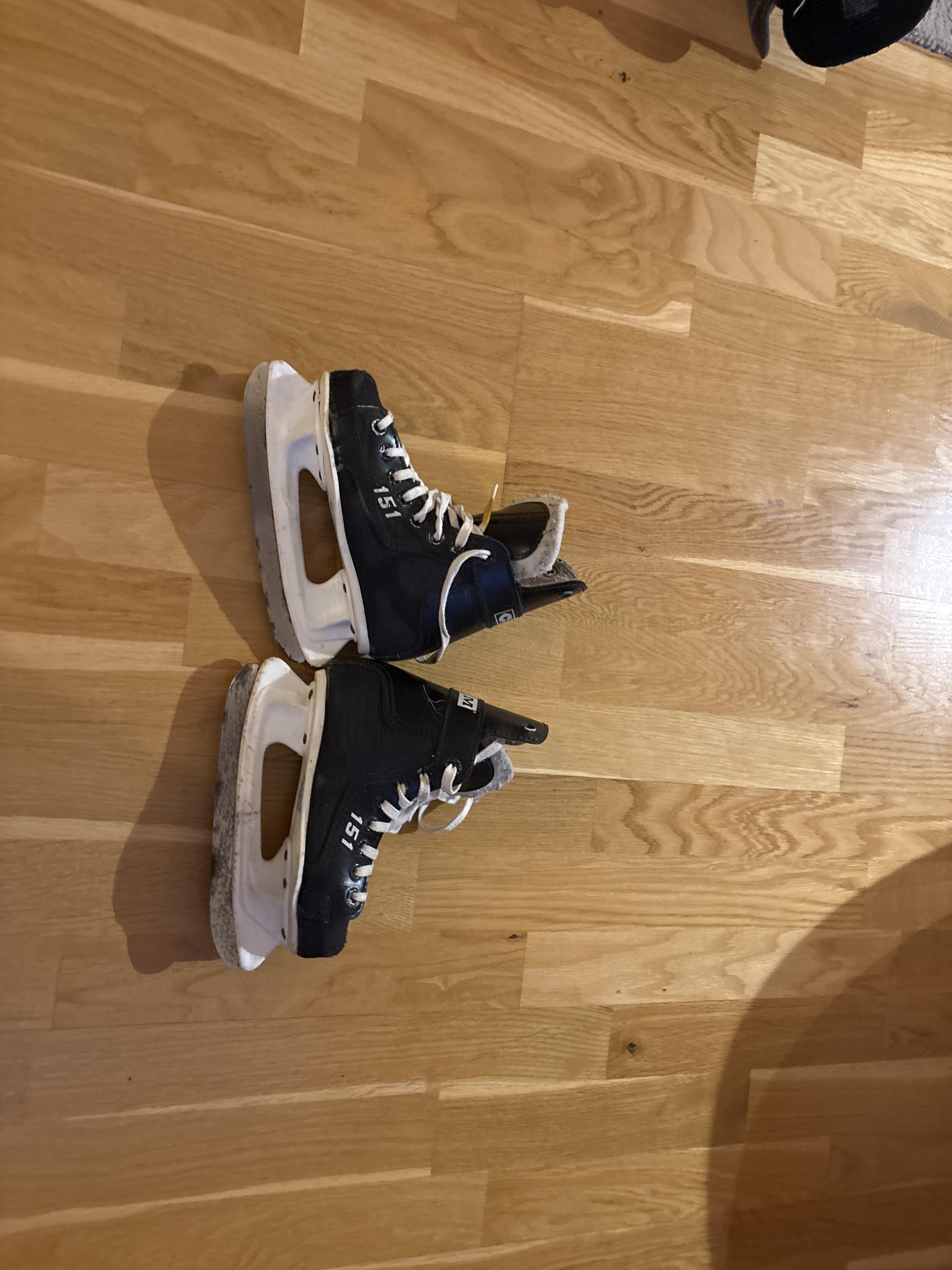 Ccm hockey skøyter størrelse 30