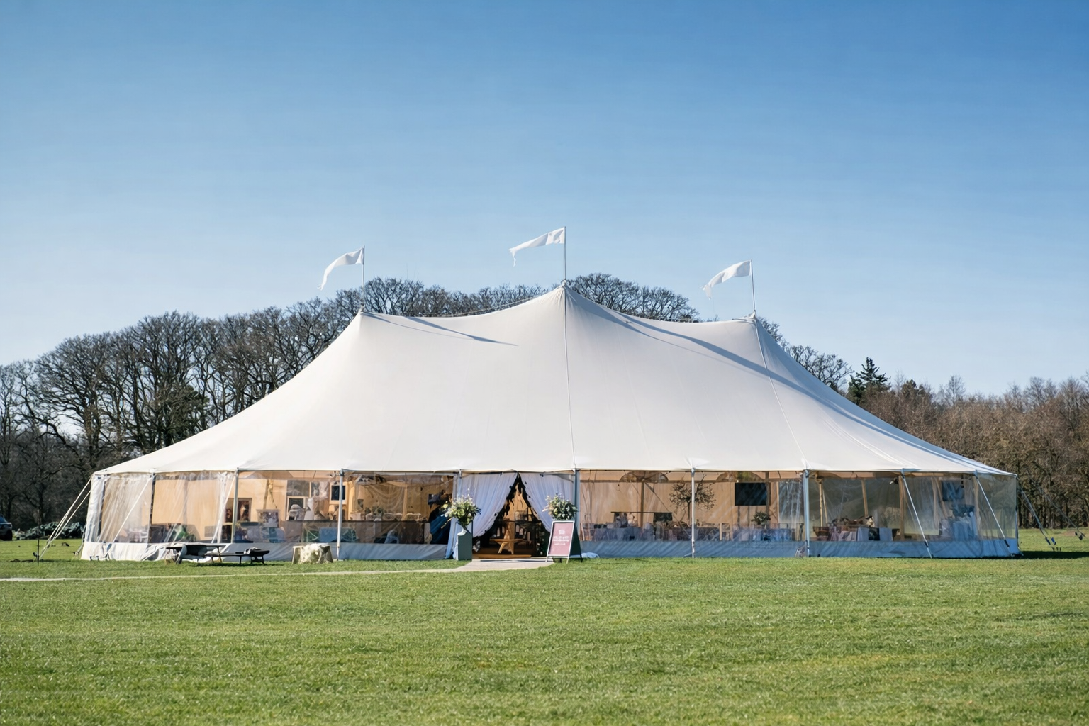 336 m² eventtält lyx | 240 sittplatser | 7,4 m höjd