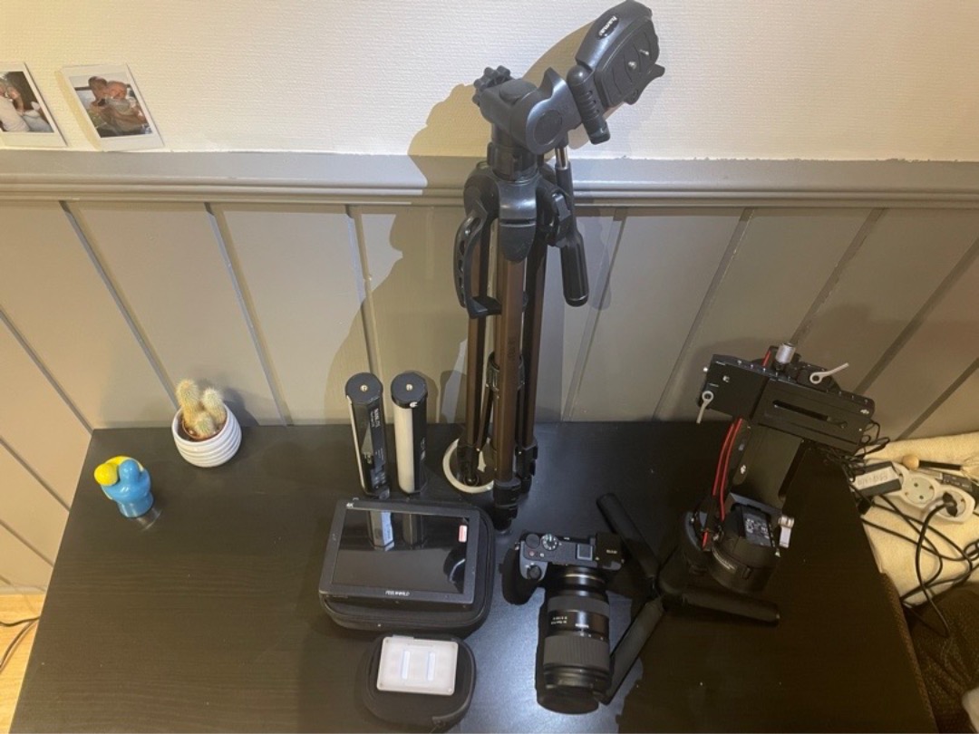 Camera package with gimbal, lights and more 