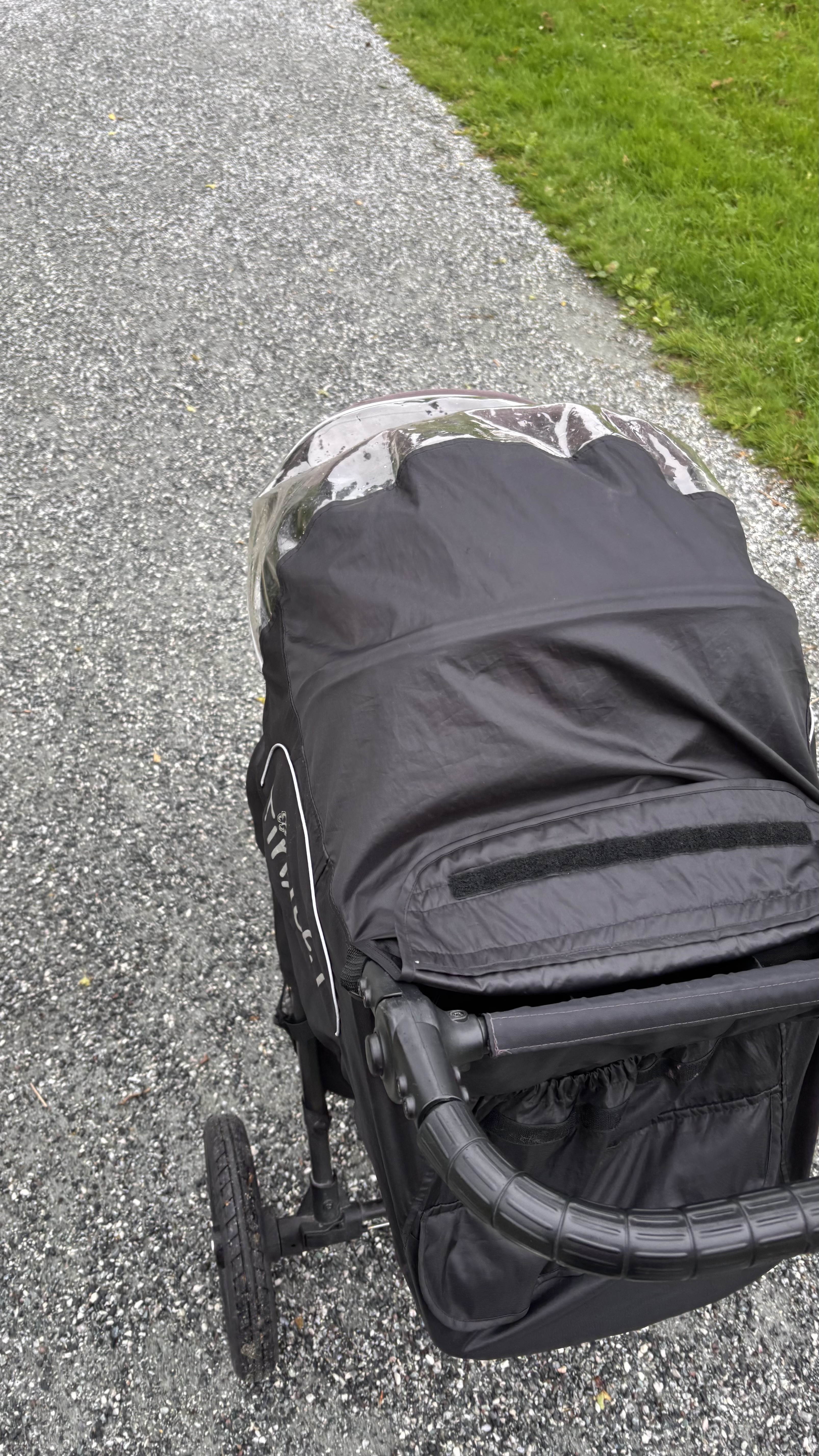 Baby jogger - praktisk, enkel og fin. med bagdel