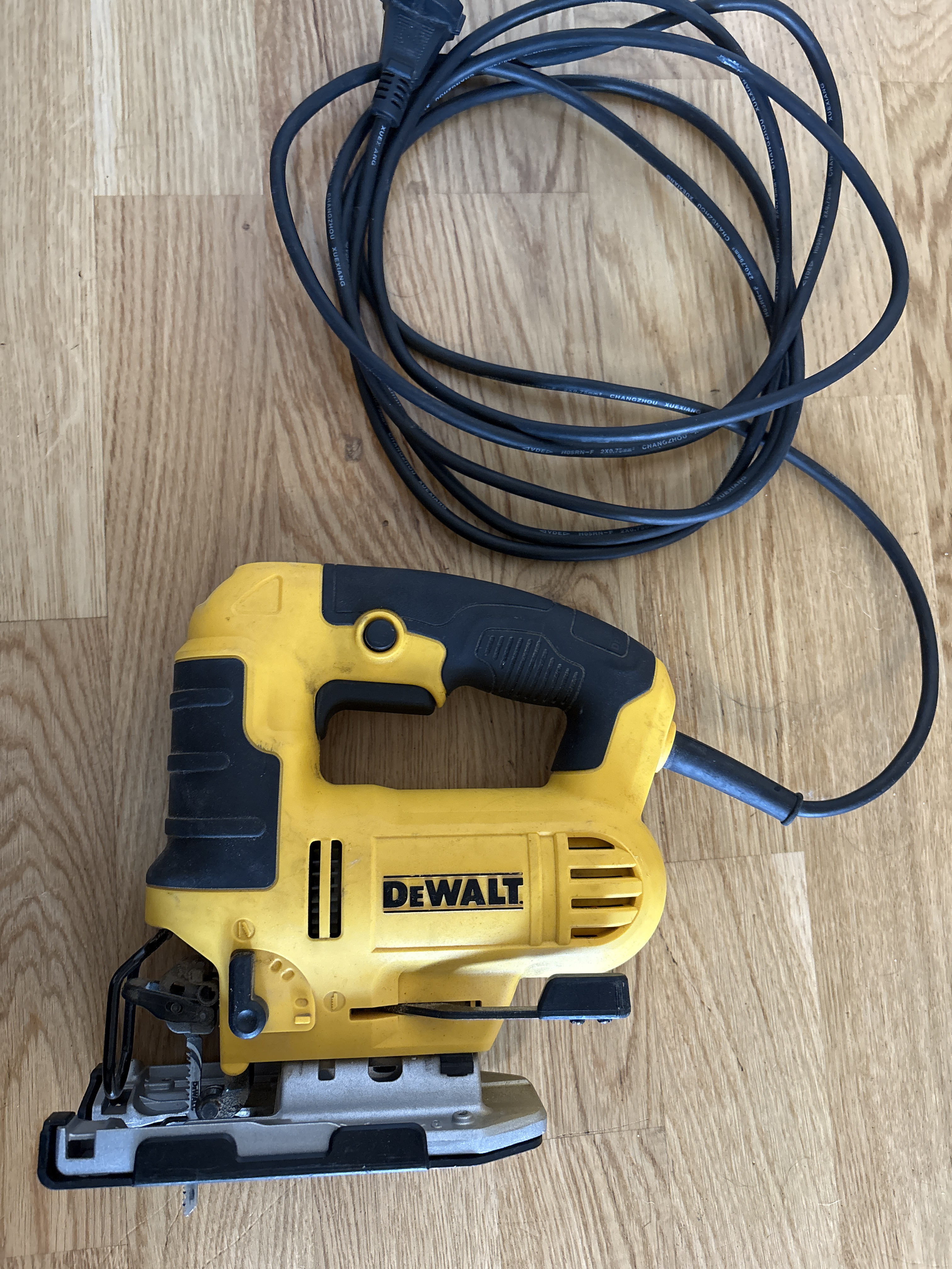 Sticksåg dewalt dwe349-qs 230v 650w