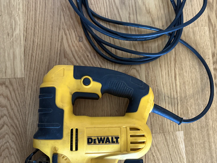 Sticksåg dewalt dwe349-qs 230v 650w