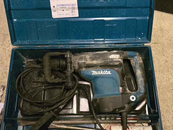 Makita 4511c kombinert bor- & meiselhammer