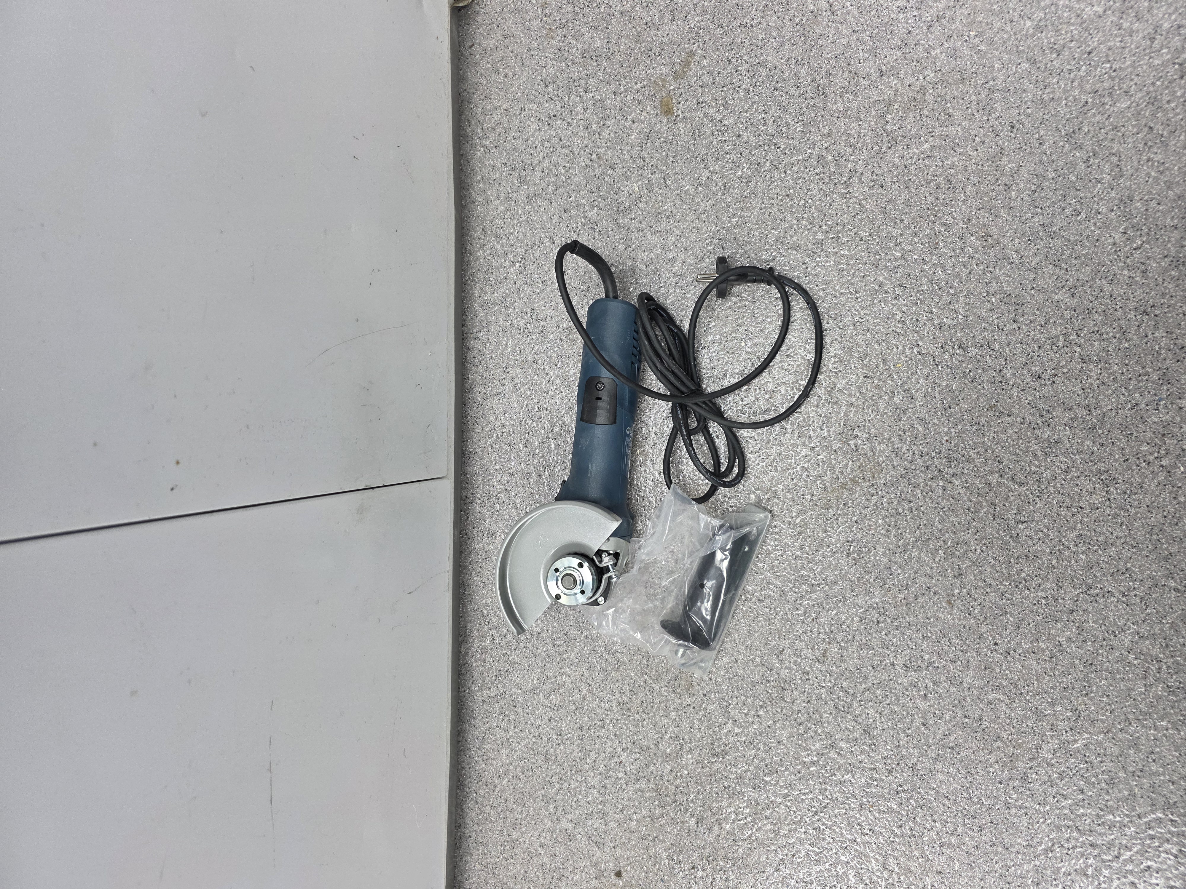 Bosch 230v vinkelslip 125mm