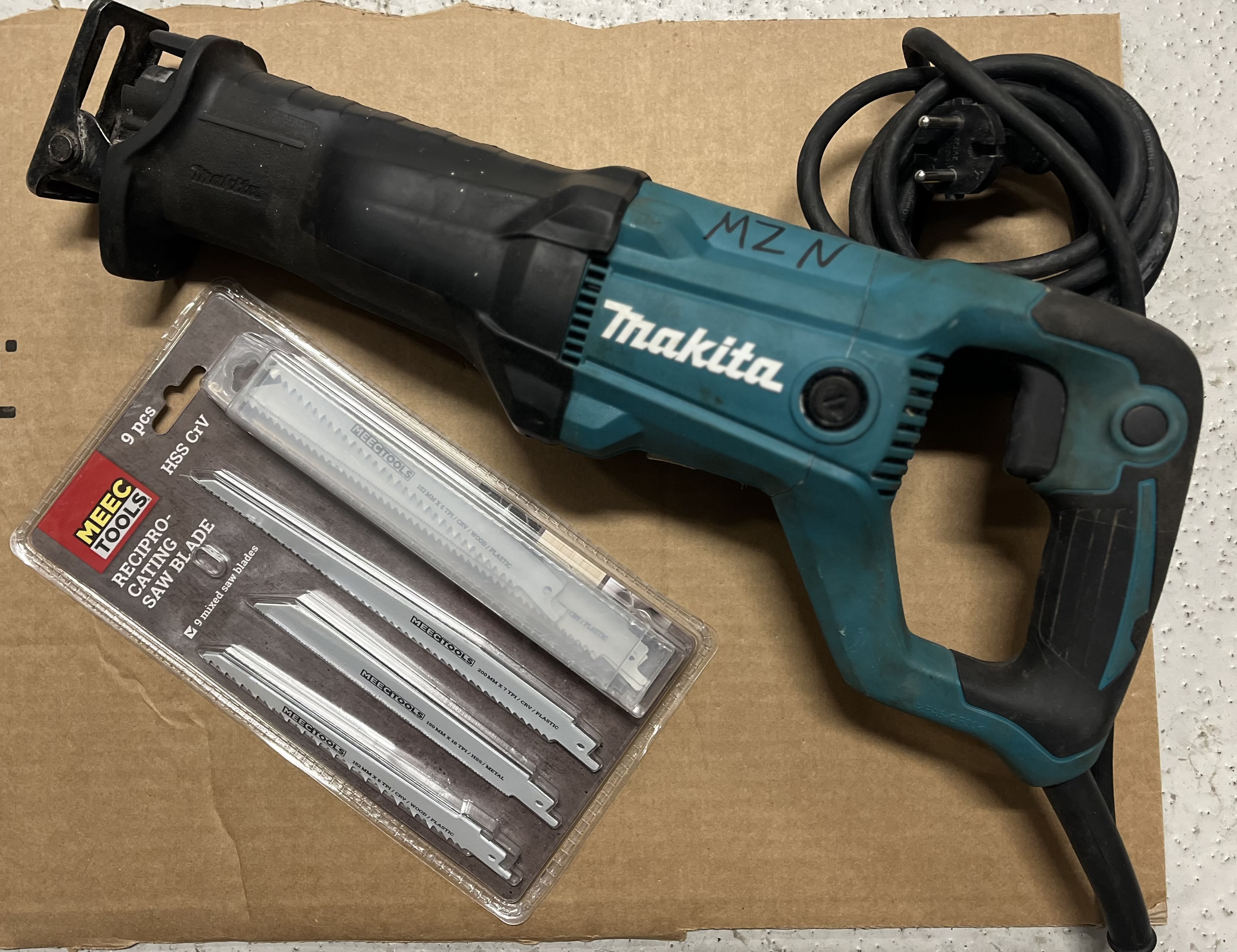 Makita tigersåg jr3051t (1200w) – inkl. nytt bladset 2026